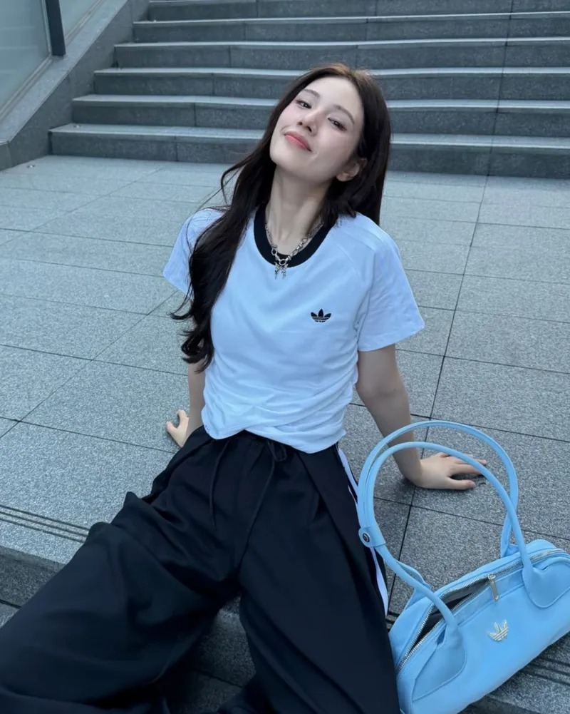 預購┃adidas ORIGINALS JENNIE LAYERED 短版上衣 短t 黑色 白色 粉色 金珍妮
