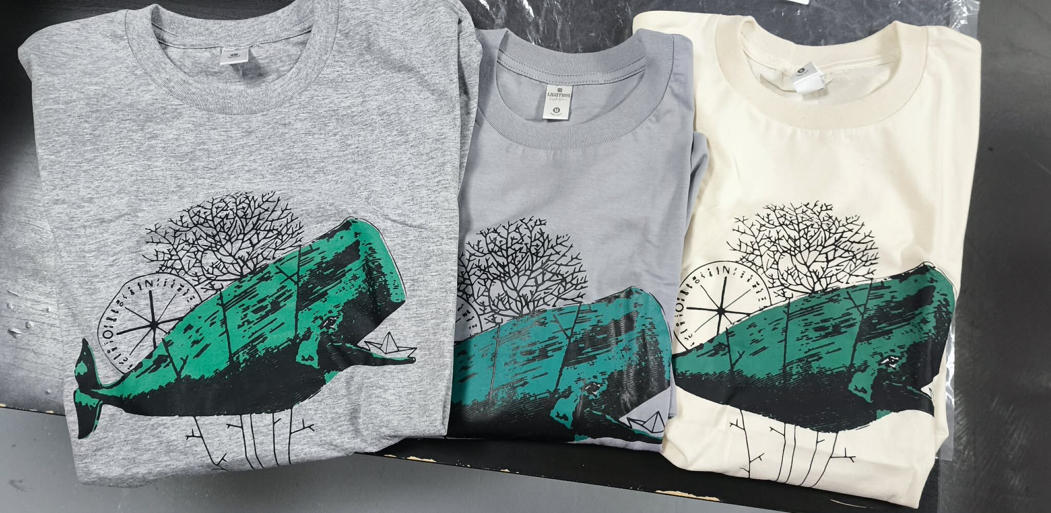 現貨 泰國 鯨魚 圖案 T-Shirts 清貨價貨品，不設退換 (T269 LB435)