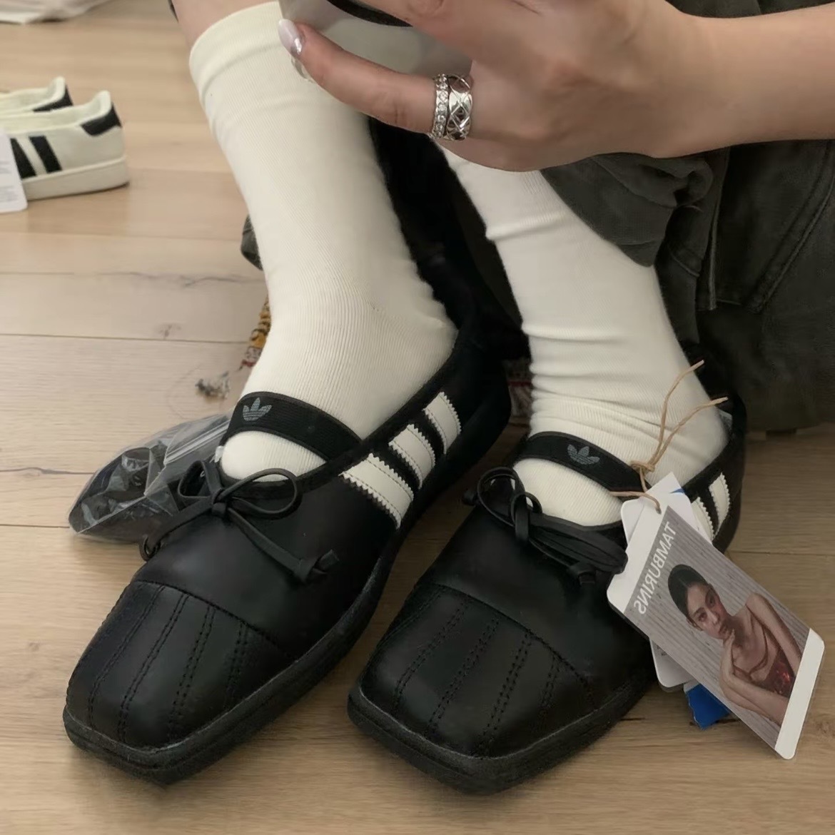 ADIDAS ORIGINALS BY JENNIE 黑色 方頭 芭雷舞鞋 金珍妮 綁帶 聯名款 LB3787
