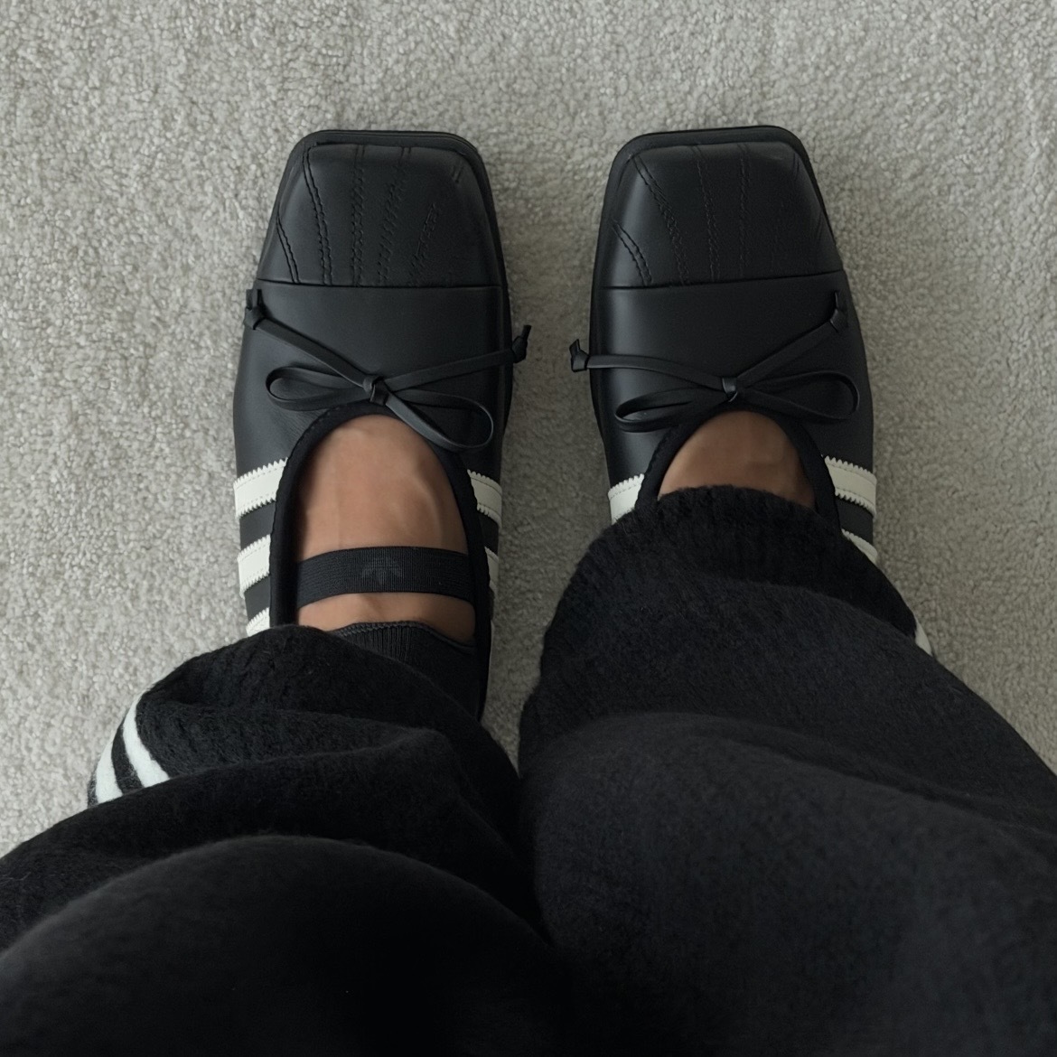 ADIDAS ORIGINALS BY JENNIE 黑色 方頭 芭雷舞鞋 金珍妮 綁帶 聯名款 LB3787