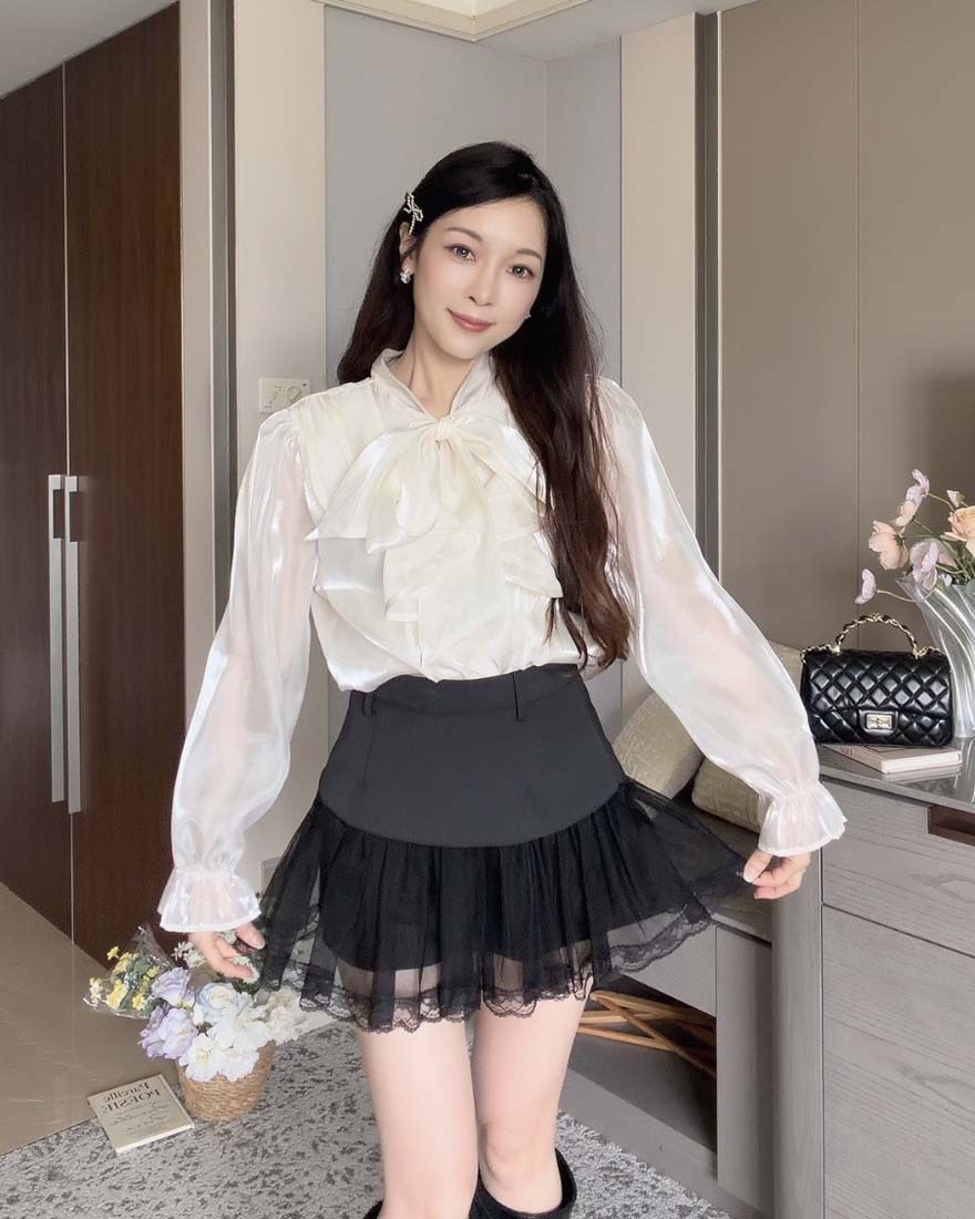 LINA LINA法式詩篇層次翻領蝴蝶綁結流光上衣-香檳杏