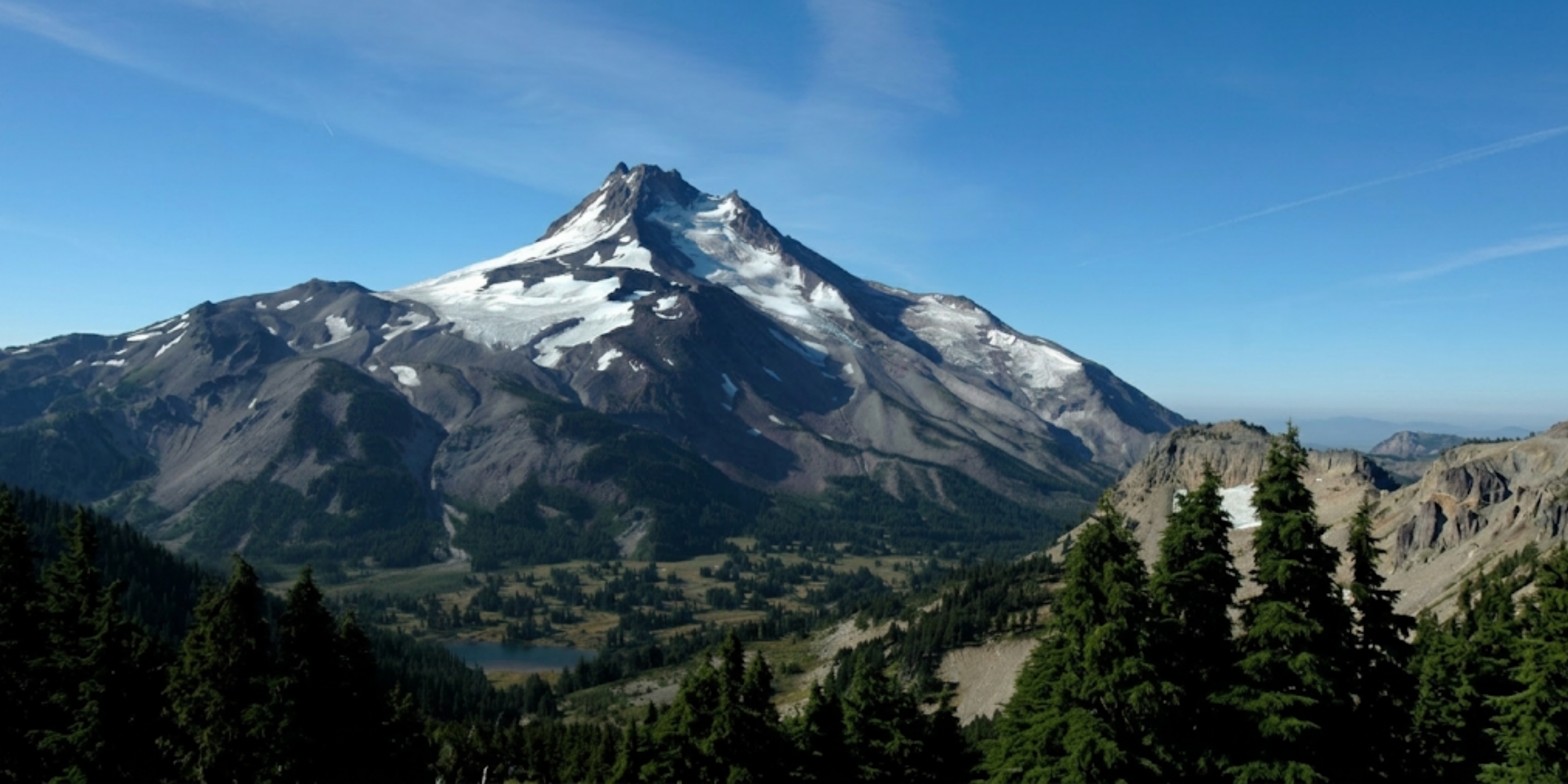 喀斯喀特山脈森林與火山