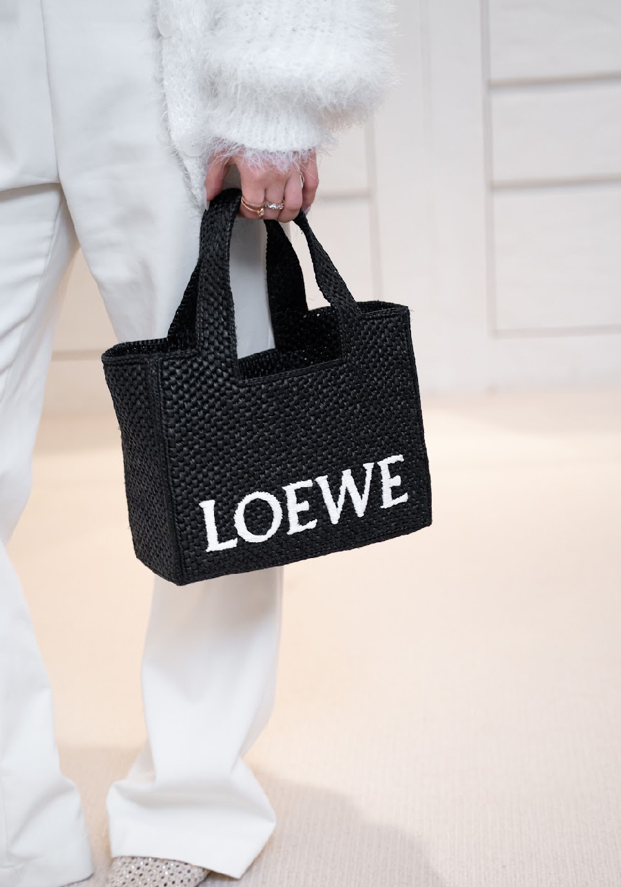 Loewe Font Tote Bag 小號 黑色 編織 手袋