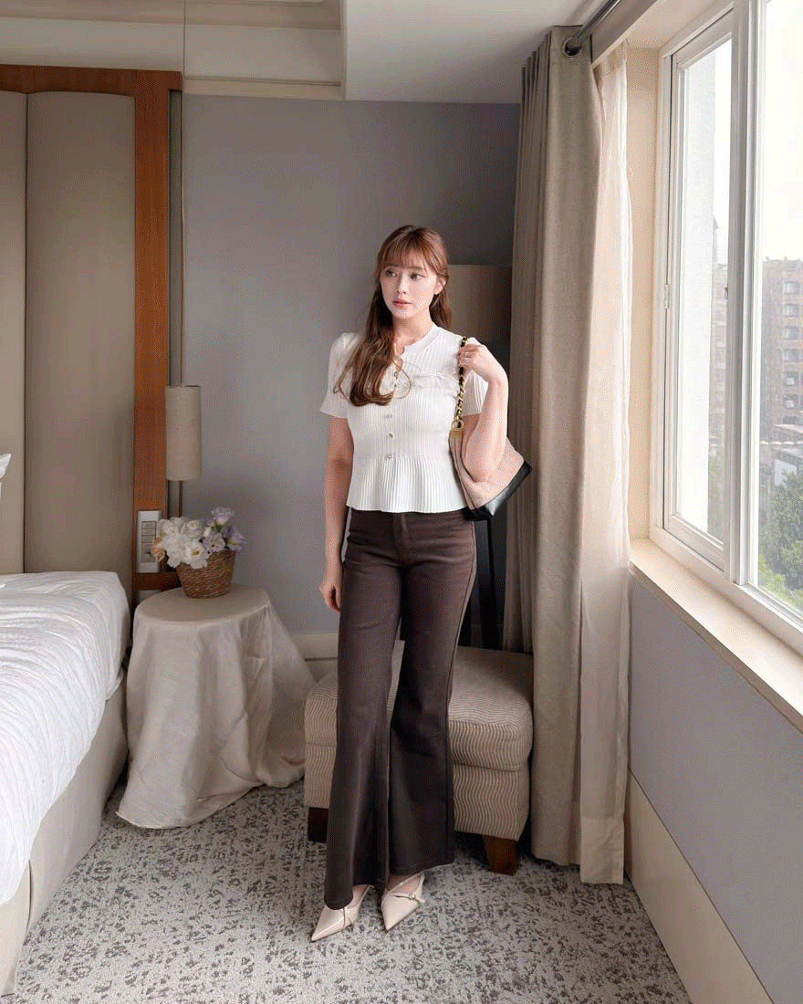 LINA LINA俐落記事修身喇叭牛仔褲附皮帶-巧克力咖S-L