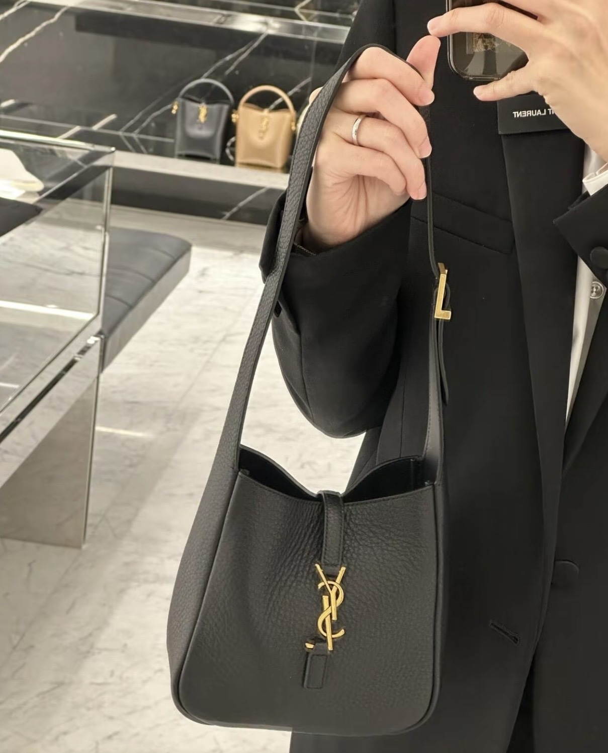 Ysl Saint Laurent Mini Hobo Bag 迷你 黑金色 金扣 小牛皮 手袋 單肩袋