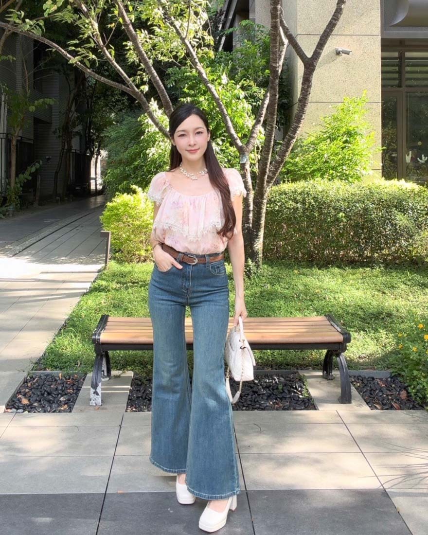 LINA LINA俐落記事修身喇叭牛仔褲附皮帶-質感藍S-L