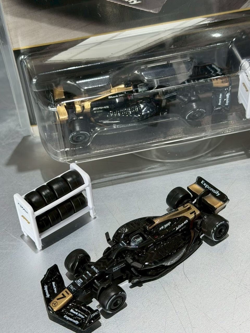 F1®電影 APXGP黑金風火輪 賽車模型