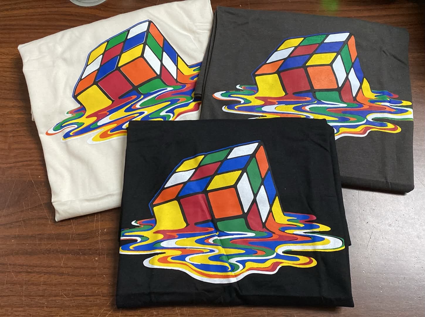 現貨 泰國 扭計骰圖案 T-Shirts 清貨價貨品，不設退換 (T269 LB452)