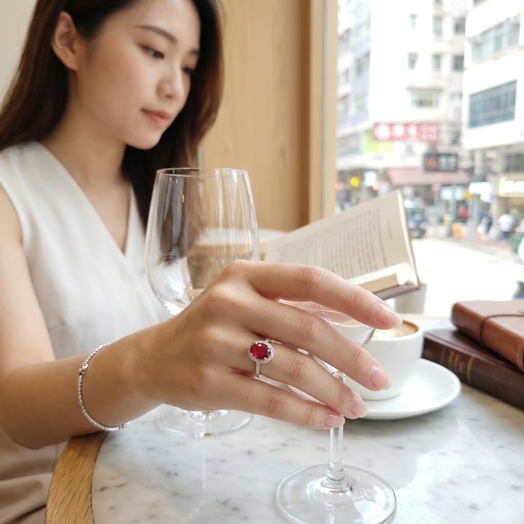 全新18K白金【單粒2卡89份紅寶石】配28份鑽石戒指