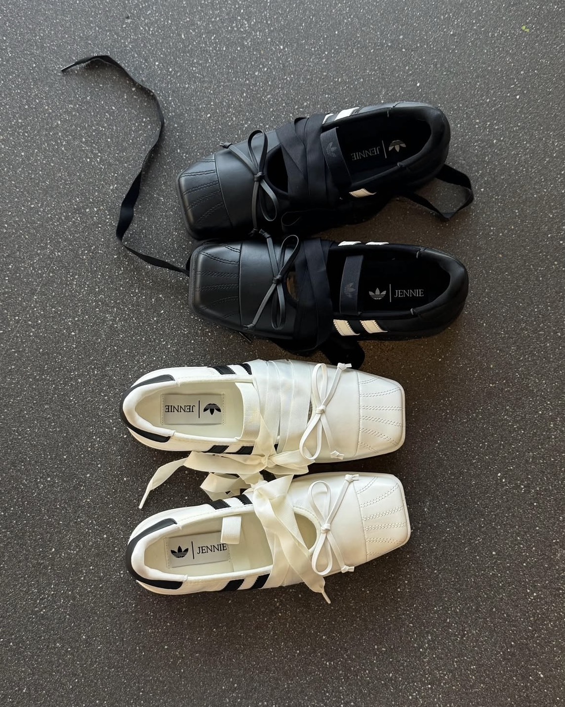 adidas Originals AdiLuna Season 2 x Jennie  Superstar SqBallet 瑪莉珍鞋 黑色 米白