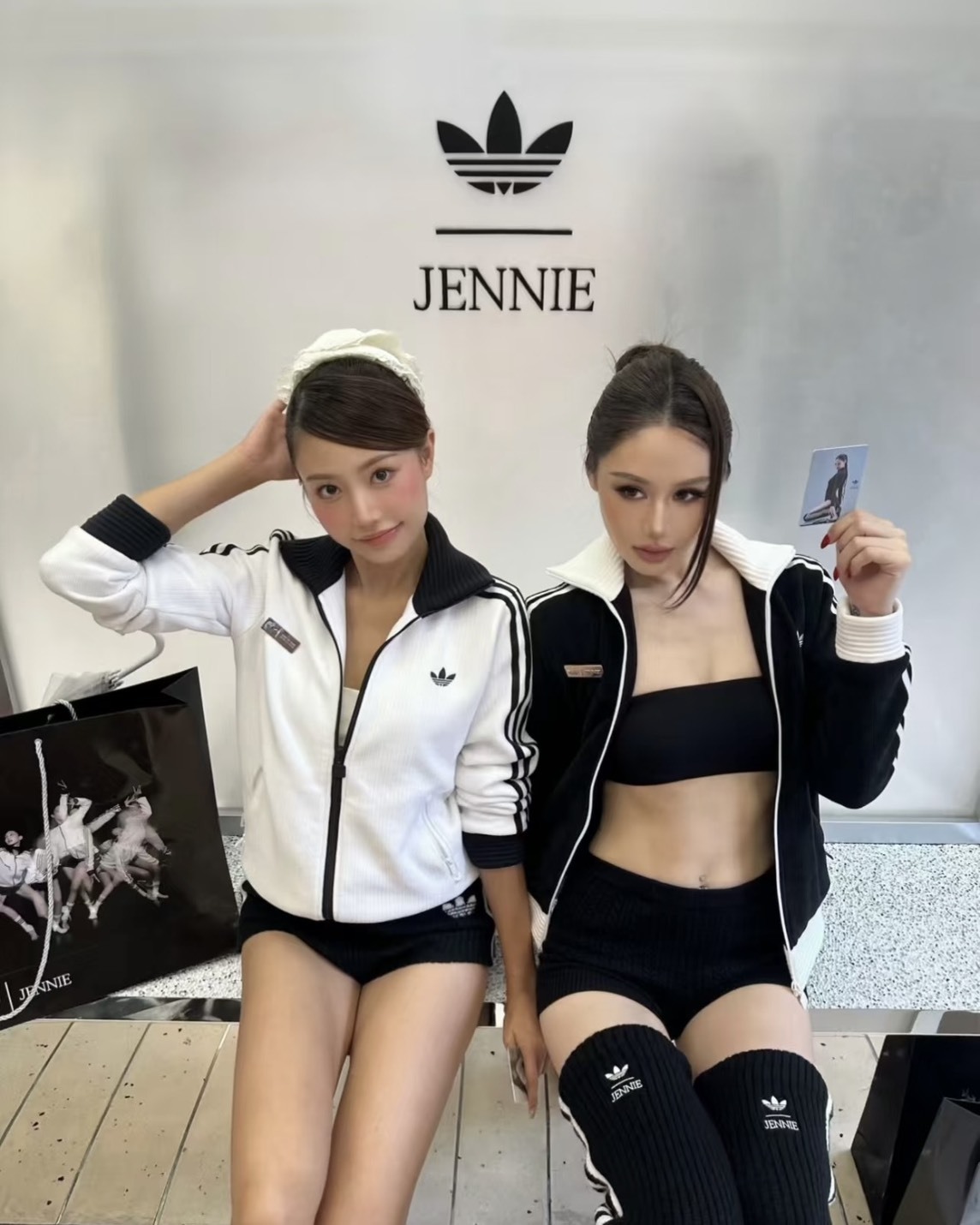 adidas Originals AdiLuna Season 2 x Jennie  Fan OG Track Top 坑條 聯名 外套 2色