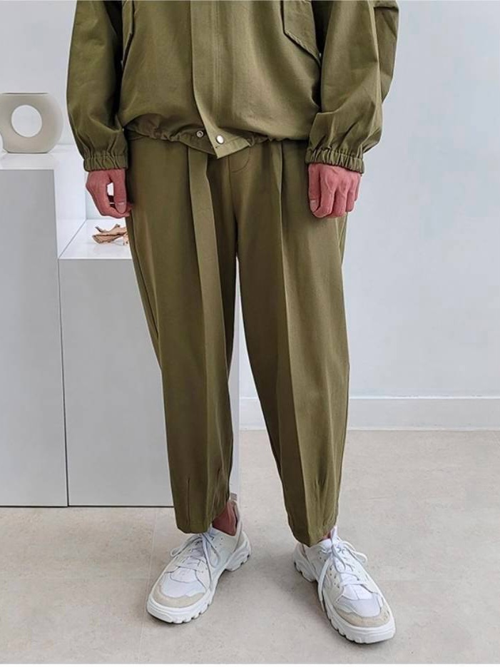 Long-ribbed cotton loose-fitting cropped trousers