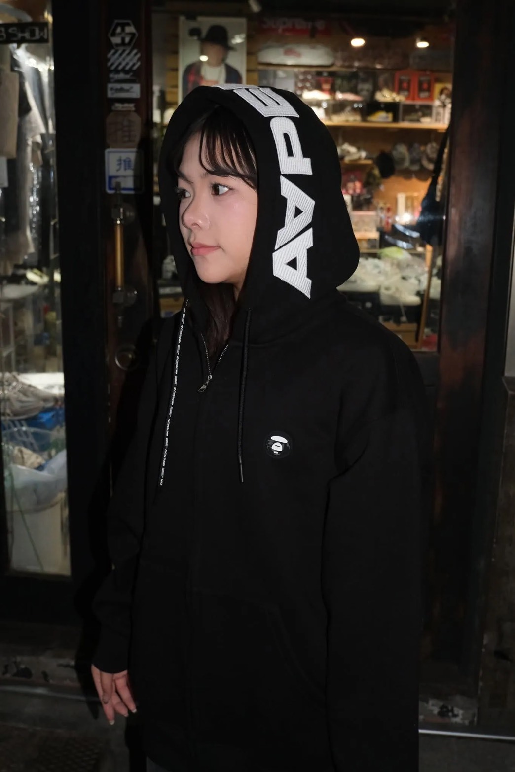 AAPE 26FW 經典膠牌 連帽外套 AAPSWMC358XXR 358 黑/白灰/深藍