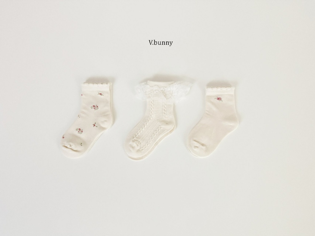 正韓秋Vbunny 蕾絲花朵襪(三入)