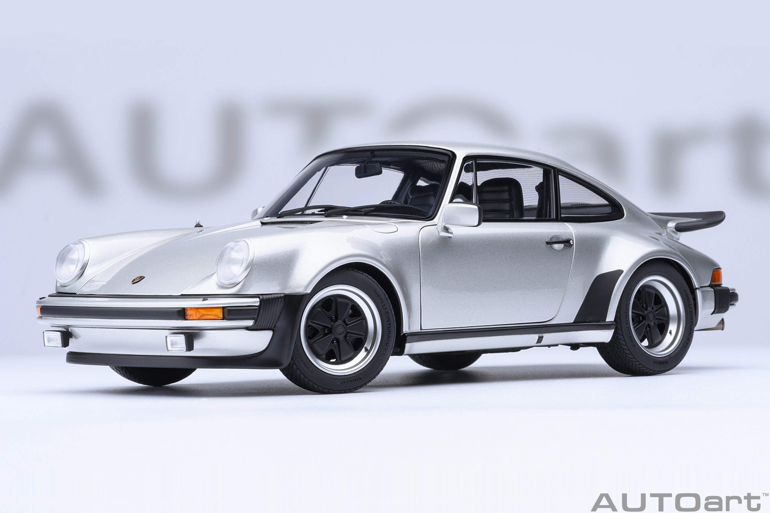 1/18 AUTOART PORSCHE 911(930) TURBO 3.0 (SILVER) (78110)