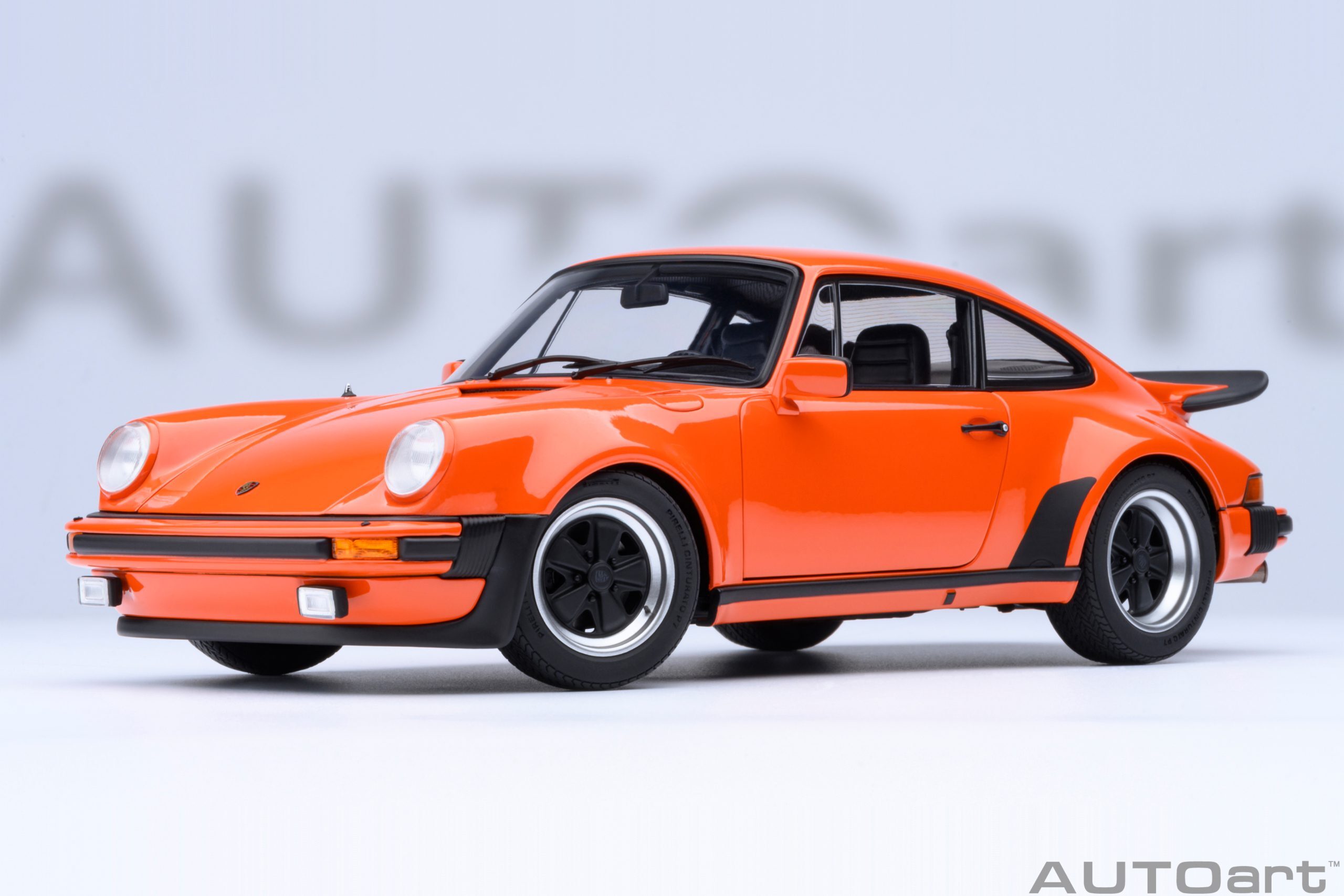 1/18 AUTOART PORSCHE 911(930) TURBO 3.0 (CONTINENTAL ORANGE (78112)
