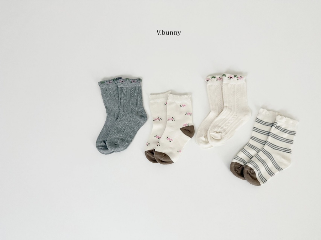 正韓秋Vbunny 粉色花朵條紋襪(四入)