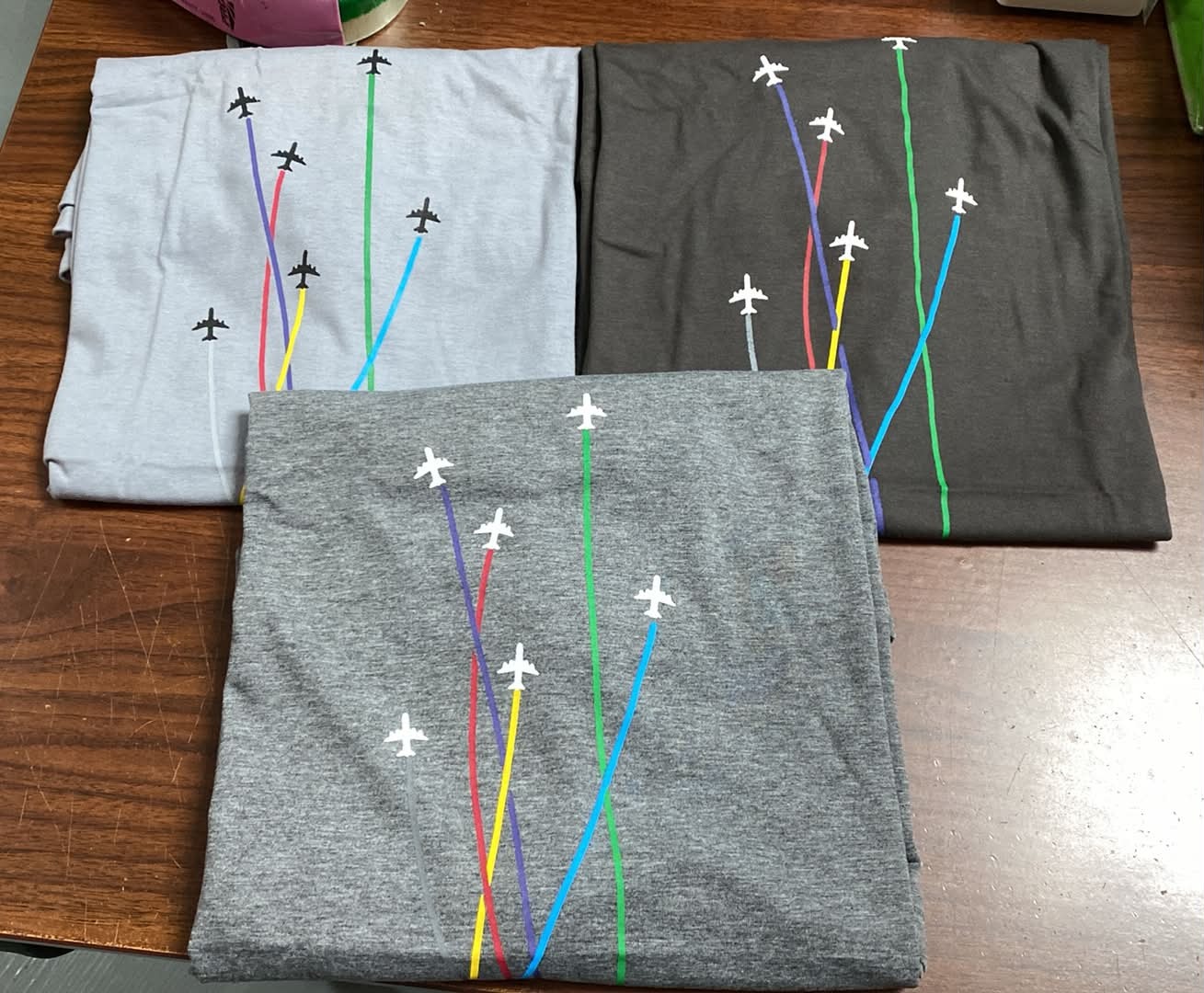 現貨 泰國 穿梭機圖案 T-Shirts 清貨價貨品，不設退換 (T269 LB454)