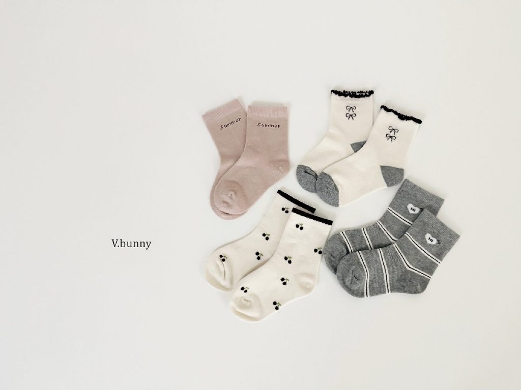 正韓秋Vbunny 愛心蝴蝶結櫻桃襪(四入)