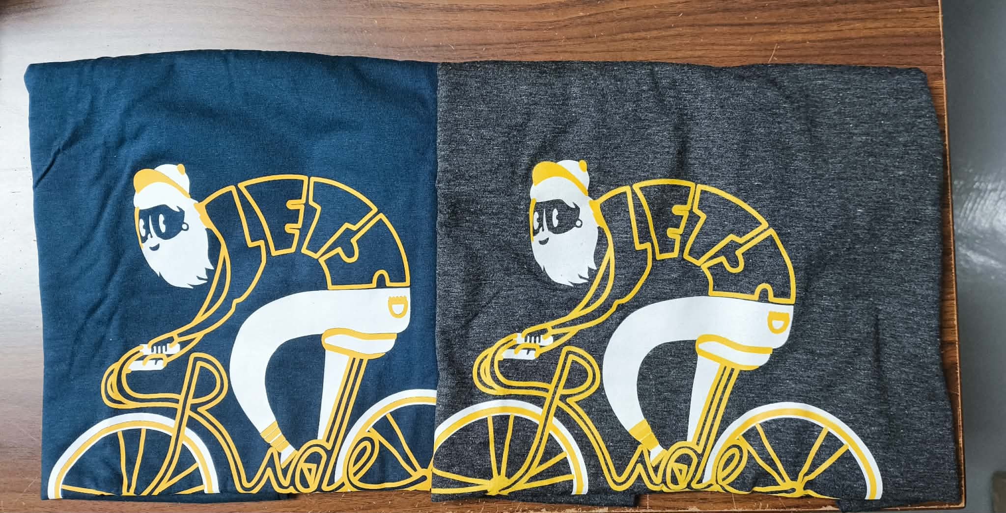 現貨 泰國 白鬍鬚老人 圖案 T-Shirts 清貨價貨品，不設退換 (T269 LB456)