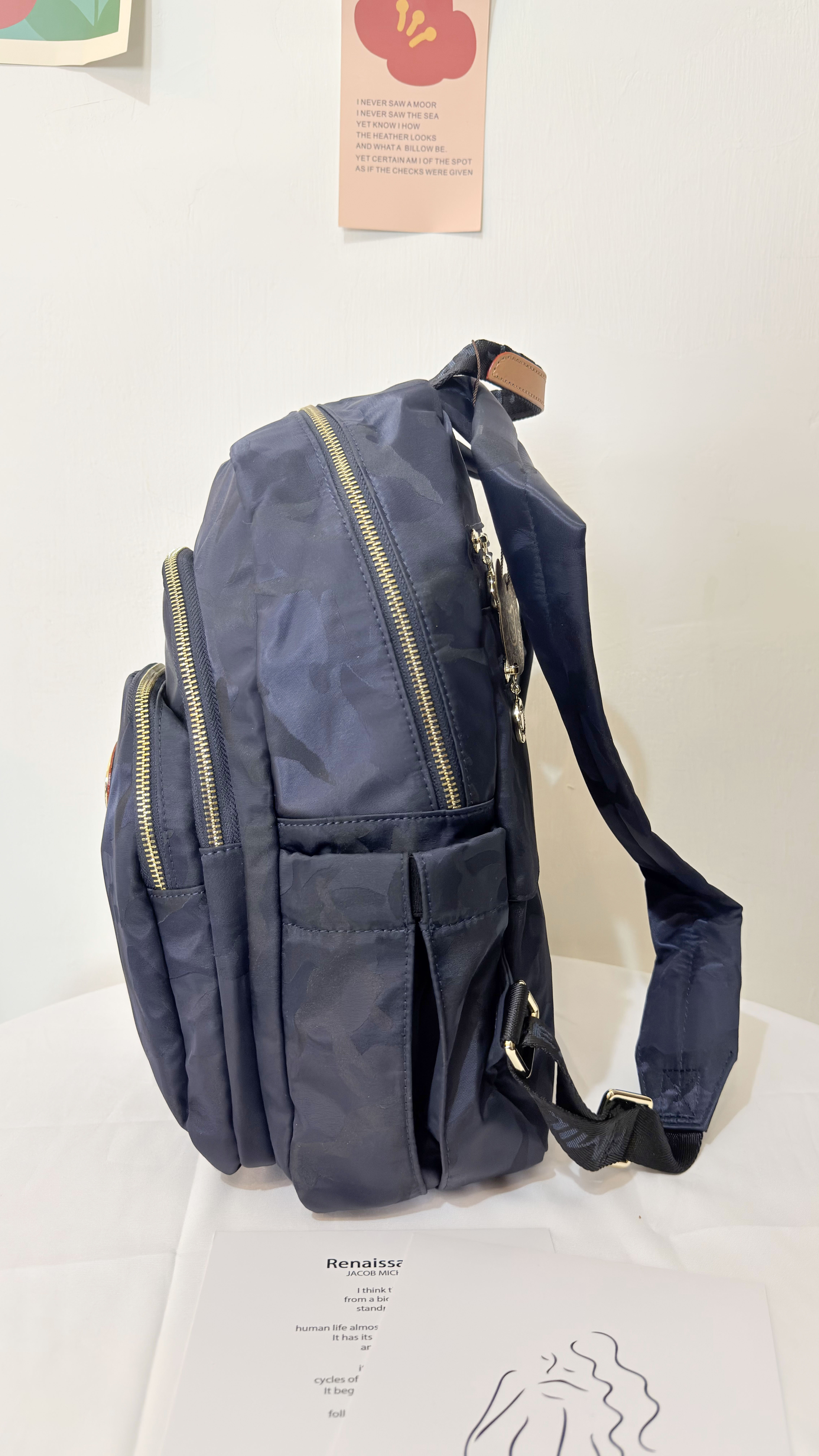 GOODS 藍迷彩拼色防潑水後背包 附吊飾  #2847