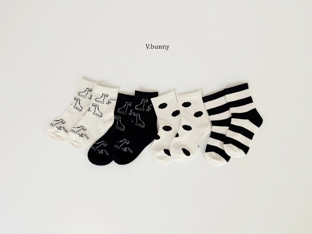 正韓秋Vbunny 黑色恐龍襪(四入)