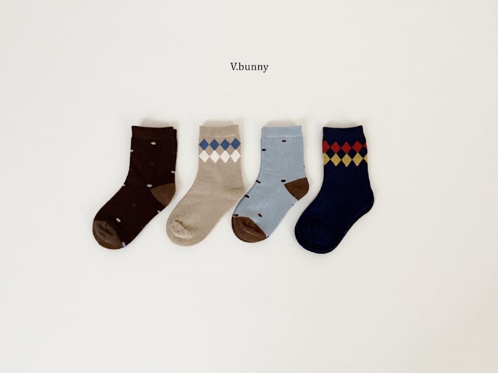 正韓秋Vbunny 復古菱格紋點點襪(四入)