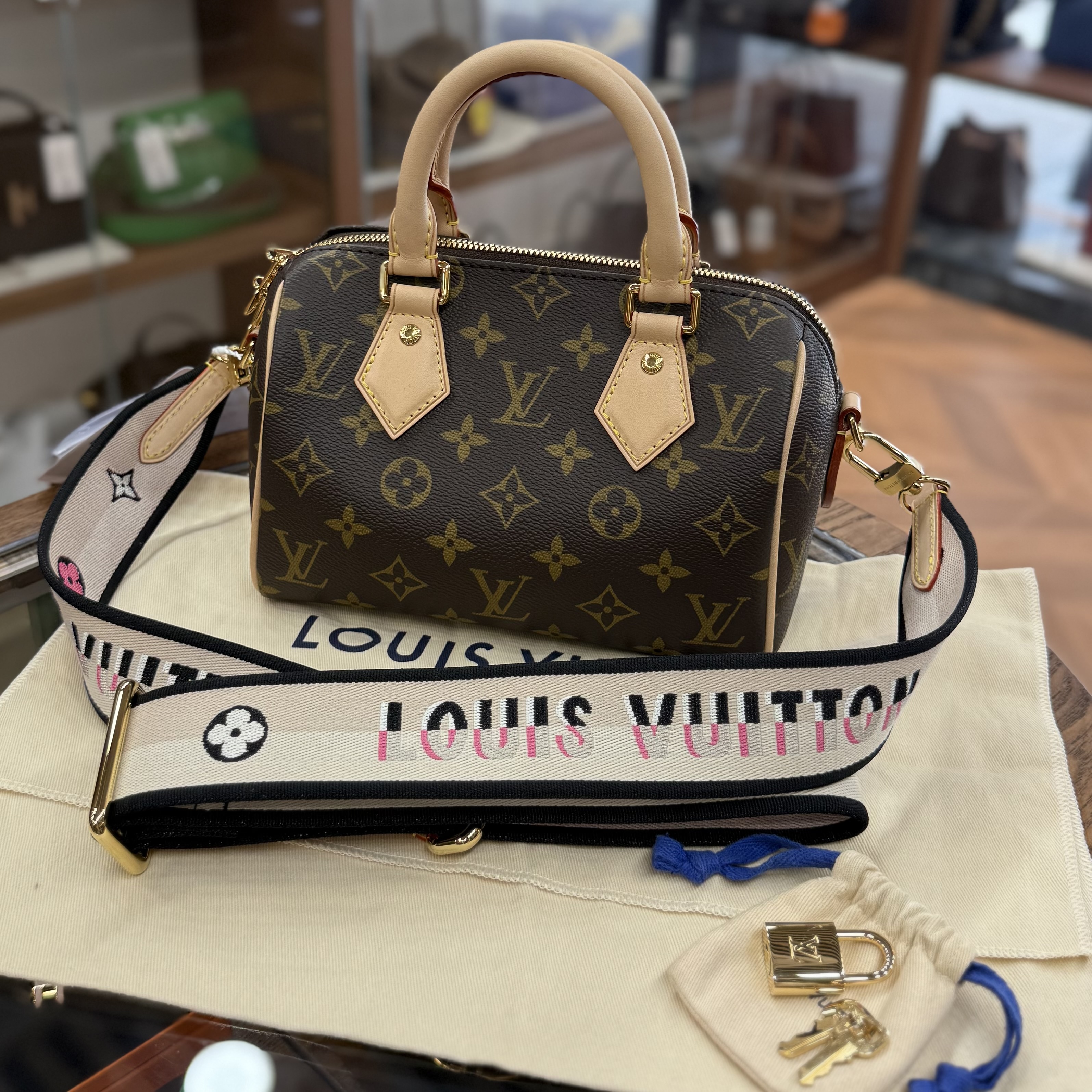 限時特價,閑置品, LV SPEEDY 20 BANDOULIERE  MONOGRAM帆布 M13039 #芯片款