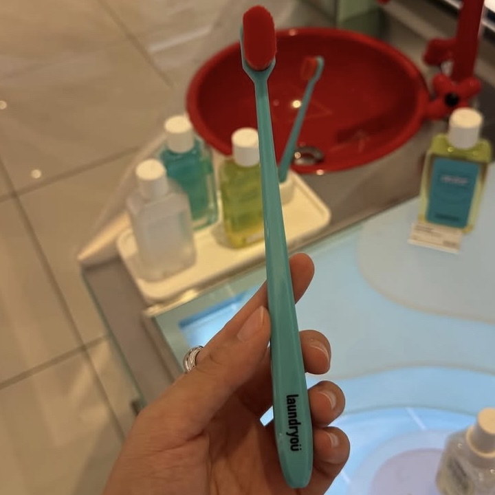 Laundryou 毛孔清潔刷