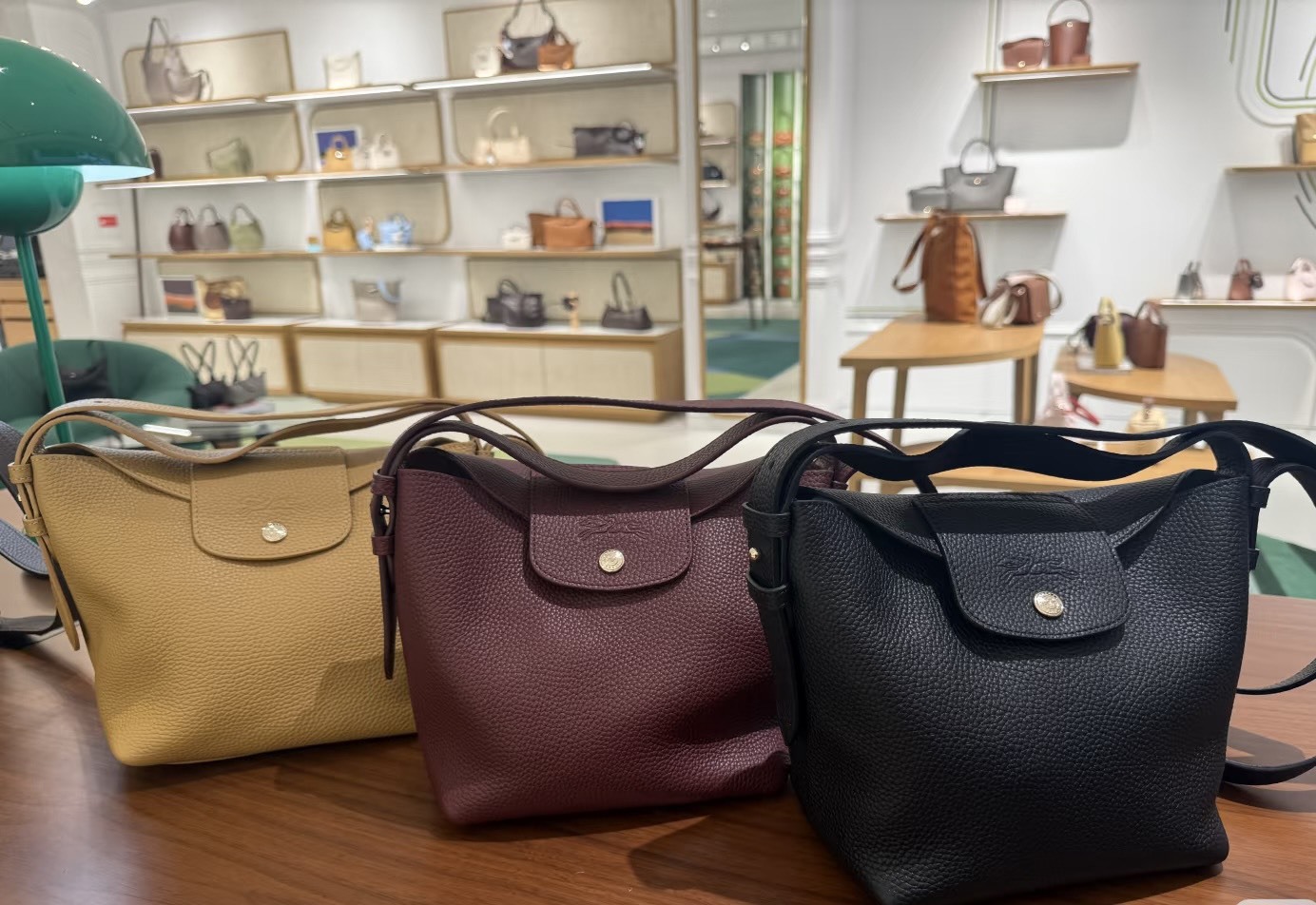 【Luxury】LONGCHAMP Le Cadence 缺貨款 S號 L號 水桶包/肩背包 (多色) 牛皮 隨身包 手提 可調節背帶 皮革包