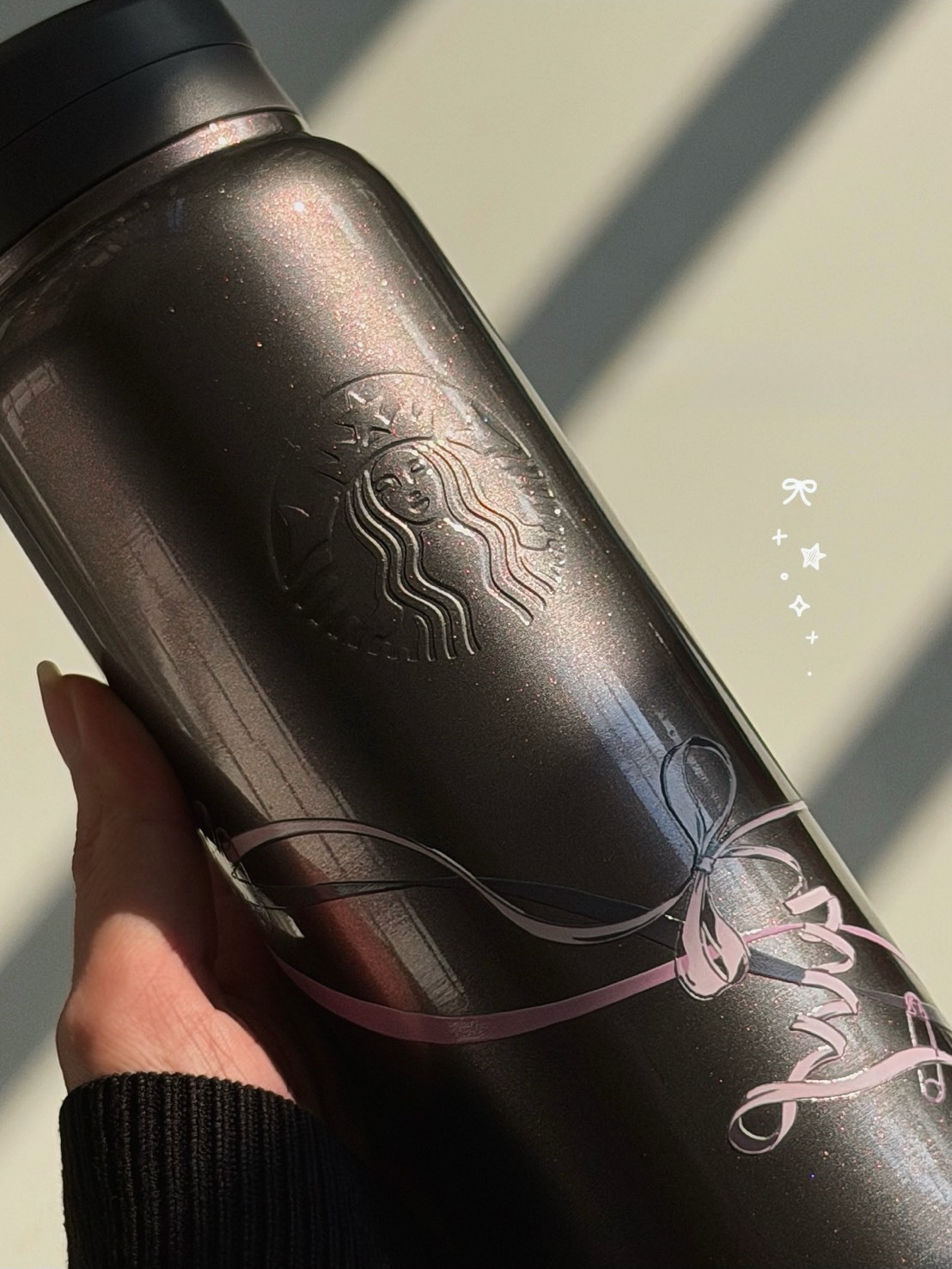 STARBUCKS 星巴克 深炭灰珠光 蝴蝶結緞帶 金屬掛鏈 不鏽鋼保溫杯 520ML