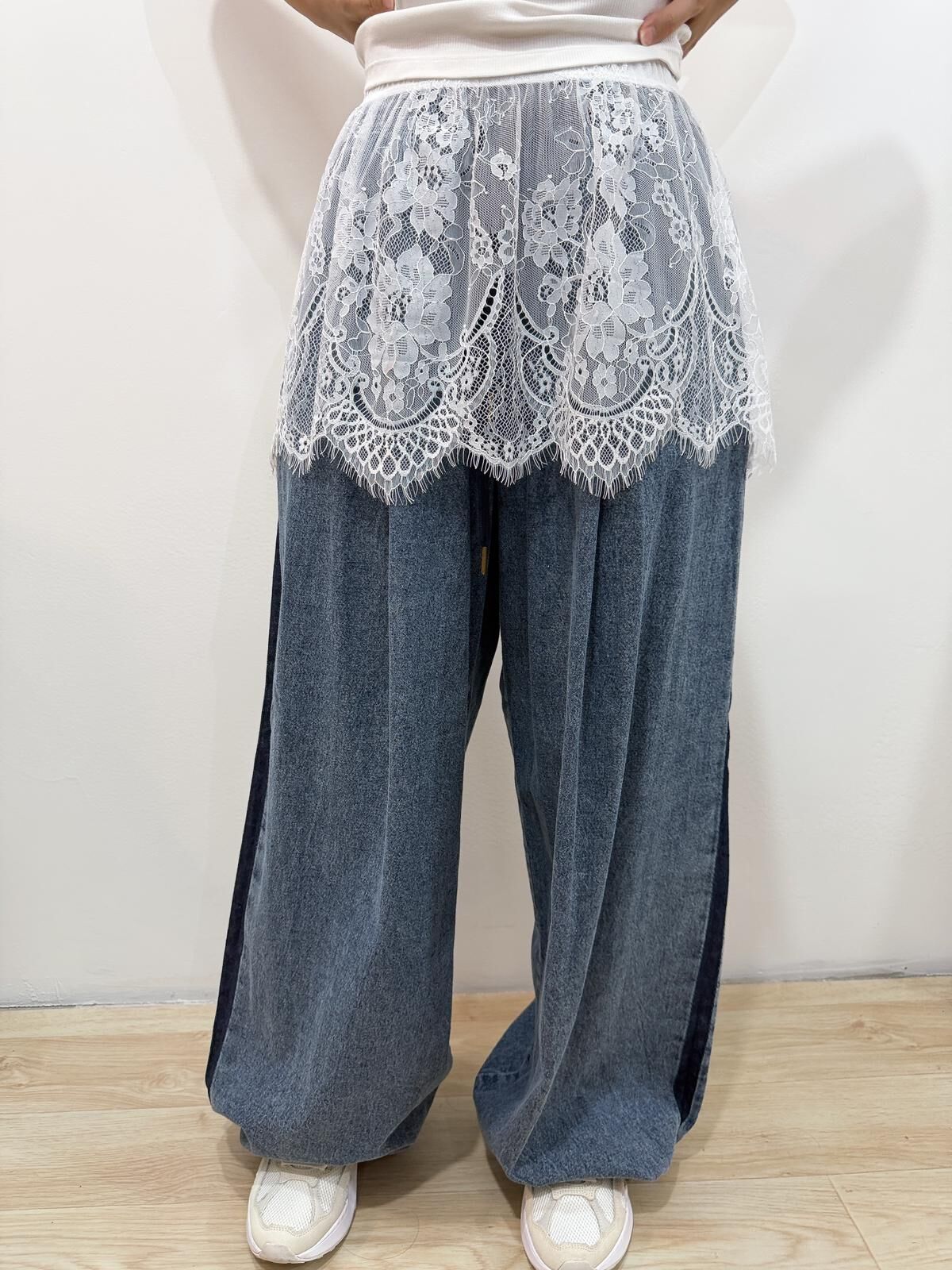 HY LACE