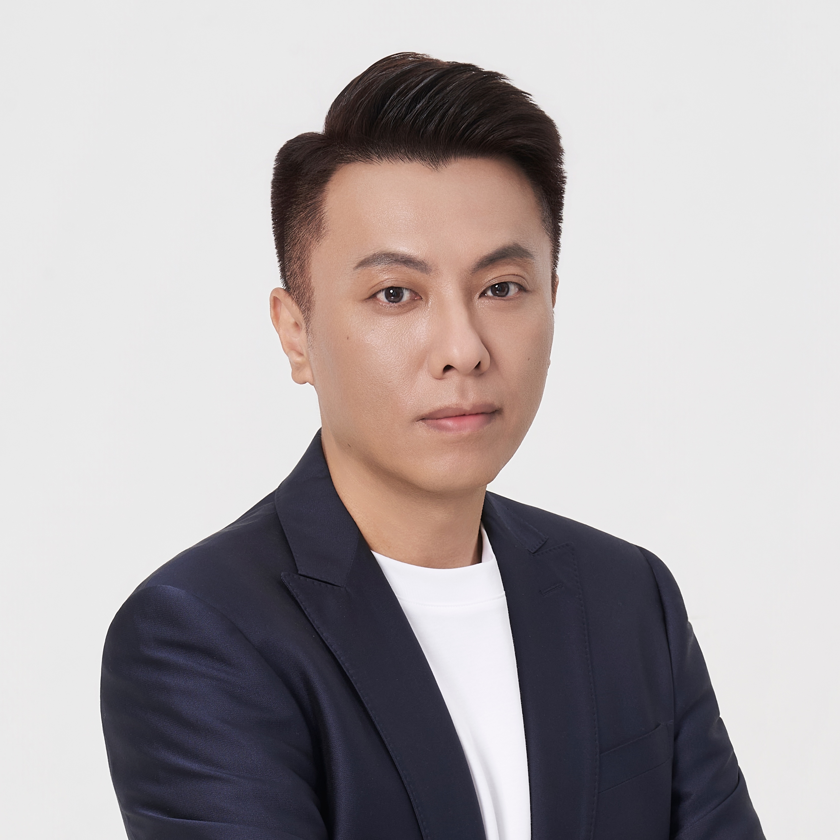何吉弘 - 生泉生技通路事業部副總經理
