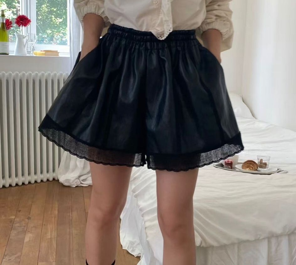 T06 裙褲 腰25-52 HIP59 長16 $599