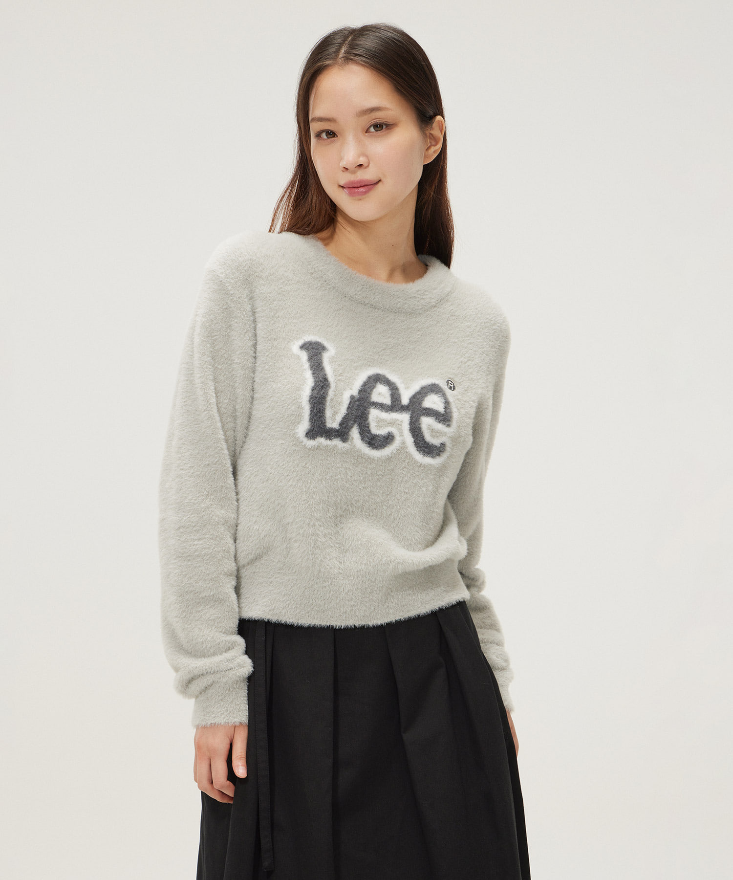 【隨時截單！限時3折優惠預訂】韓國LEE WOMEN ROUND NECK HAIRY LOGO KNIT（2色）