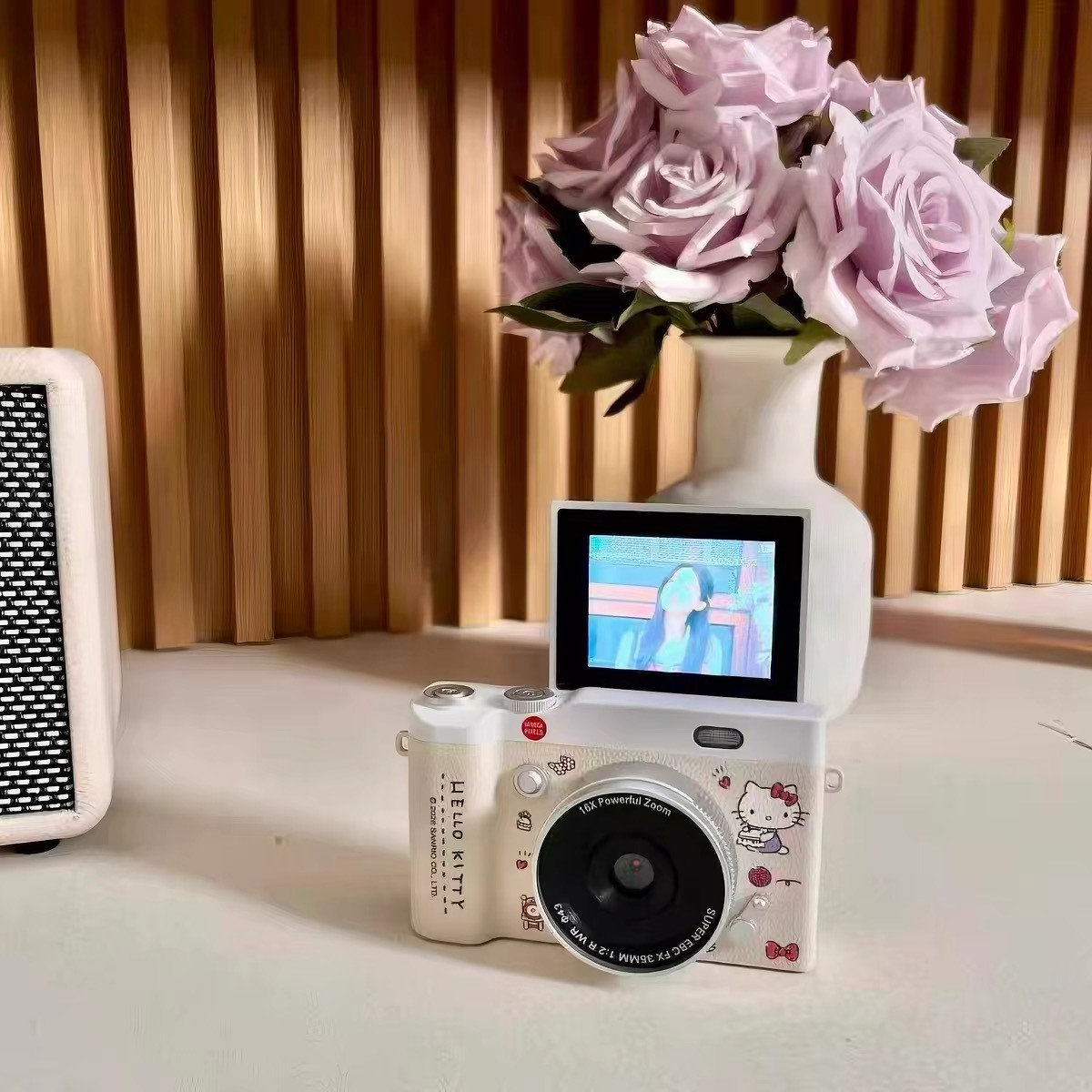 【預購】HELLO KITTY 數碼相機 CCD 翻轉相機 附32G記憶卡 掛繩