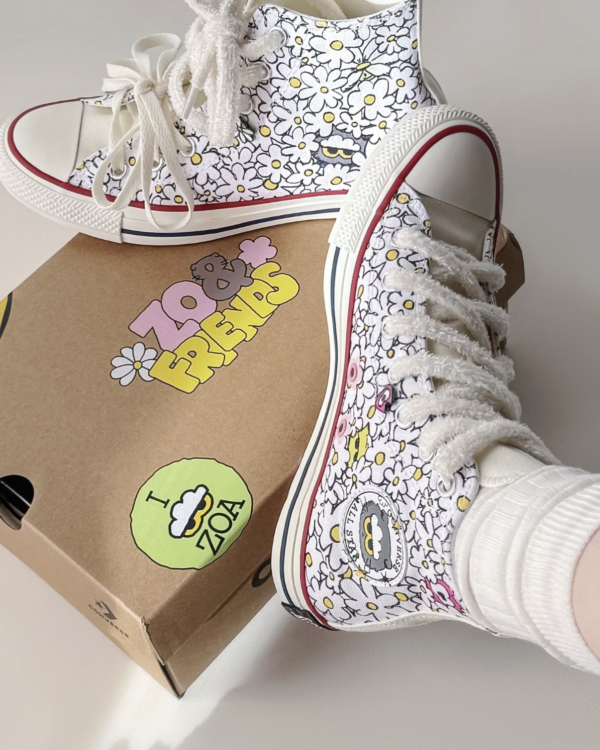 ZO&FRIENDS X CONVERSE CHUCK TAYLOR ALL STAR X IPX 聯名款 G-DRAGON GD 權志龍 貓咪 ZOA 白色 小雛菊 滿版 高筒 男女鞋 A24289C / 預購