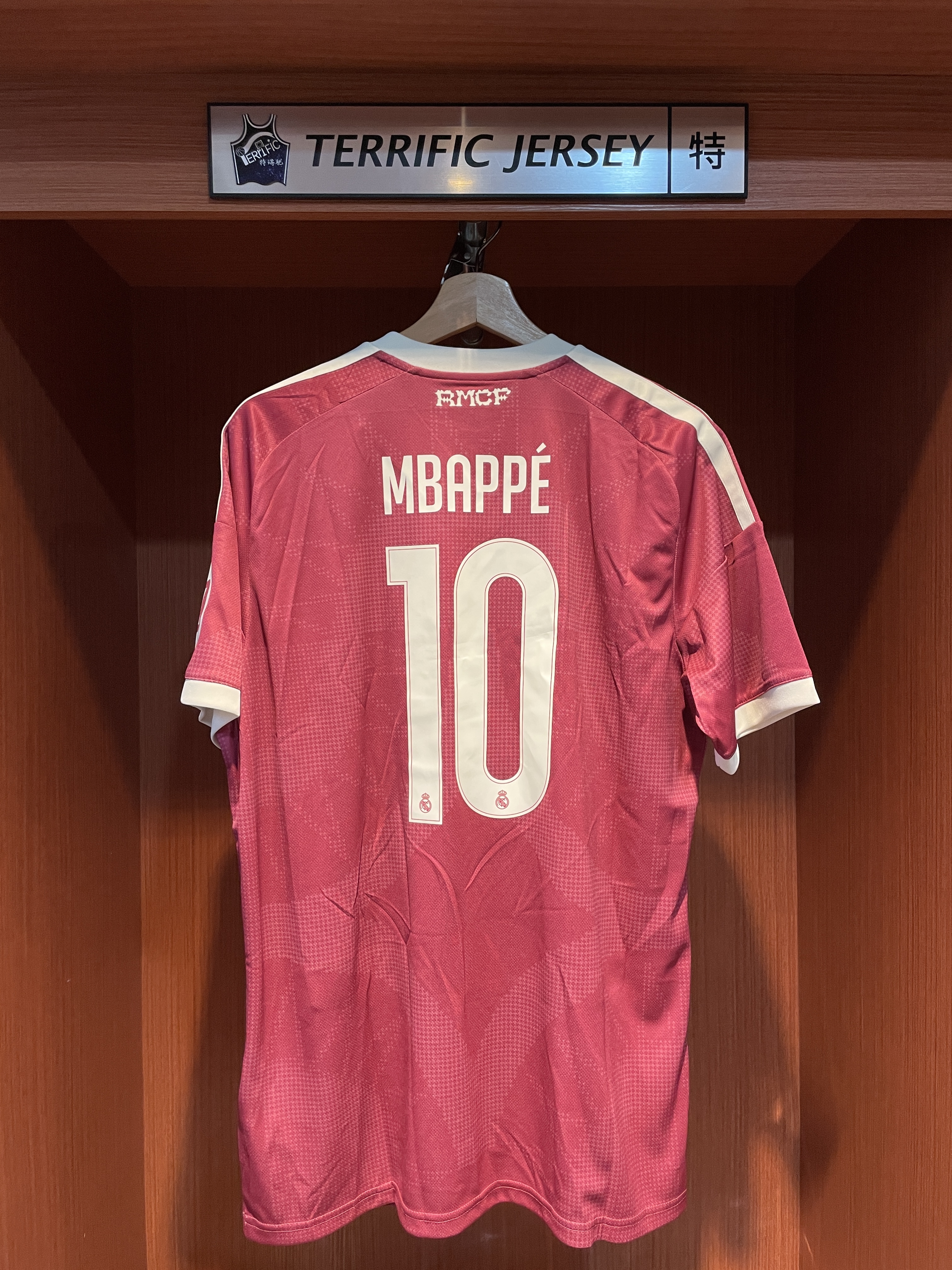 LALIGA足球 Kylian Mbappe 皇家馬德里 客場粉 26-27 Third Adidas Replica Jersey 球迷版 燙印 全新