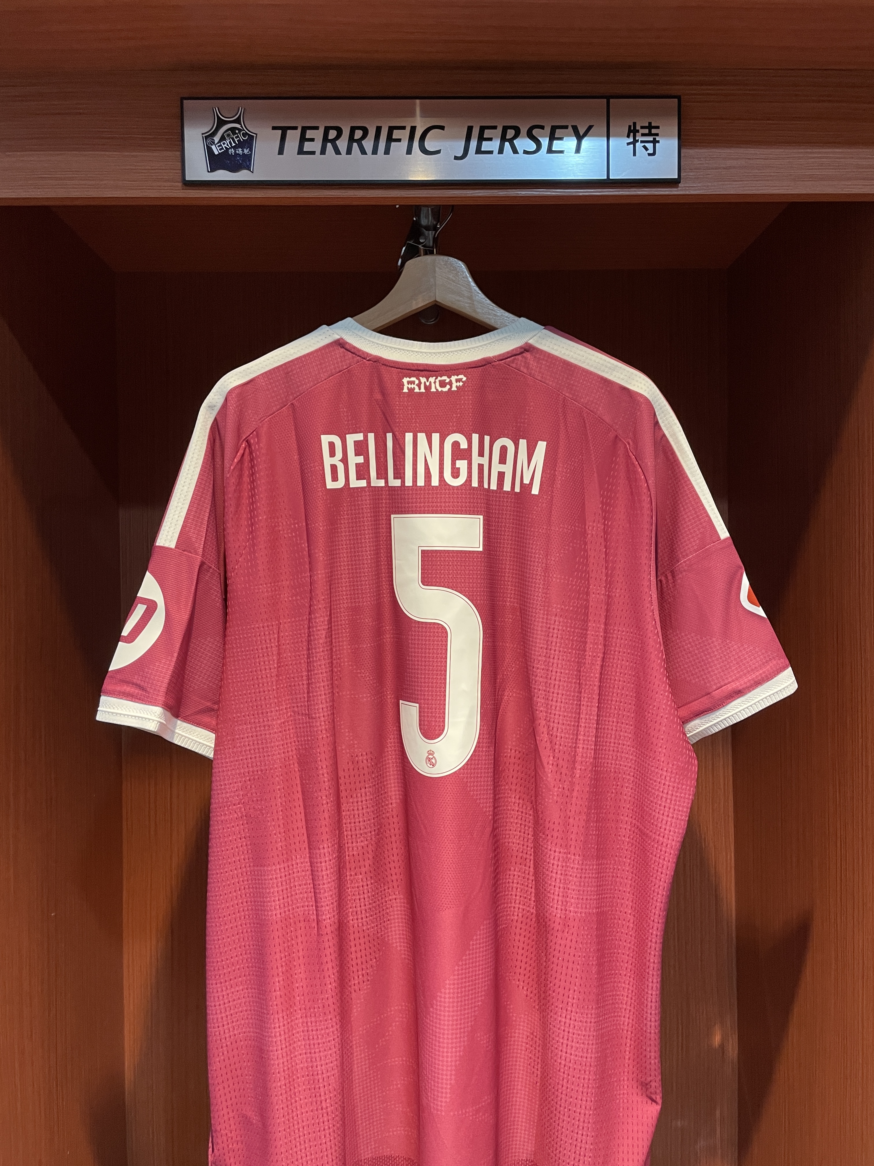 LALIGA足球 Jude Bellingham 皇家馬德里 客場粉 26-27 Third Adidas Authentic Jersey 球員版 排汗透氣 全新