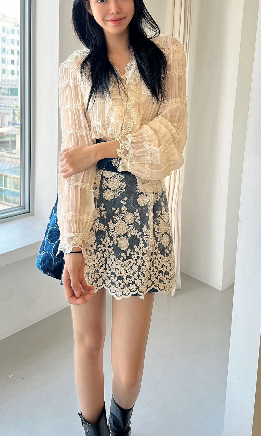 華麗V蕾絲竹結紗襯衫