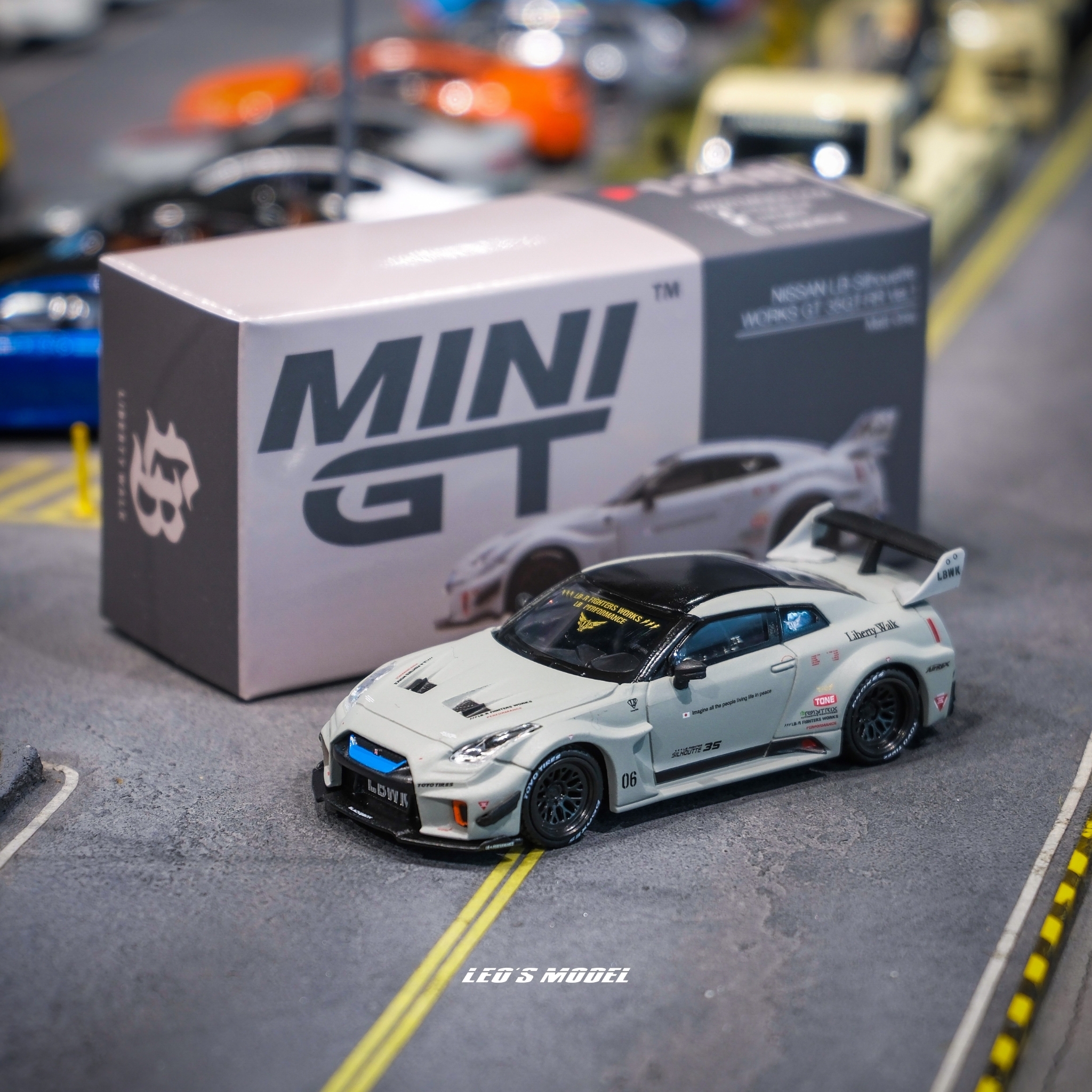 MINI GT 1248 LB-Silhouette Works GT 35GT-RR Ver.1 戰鬥灰