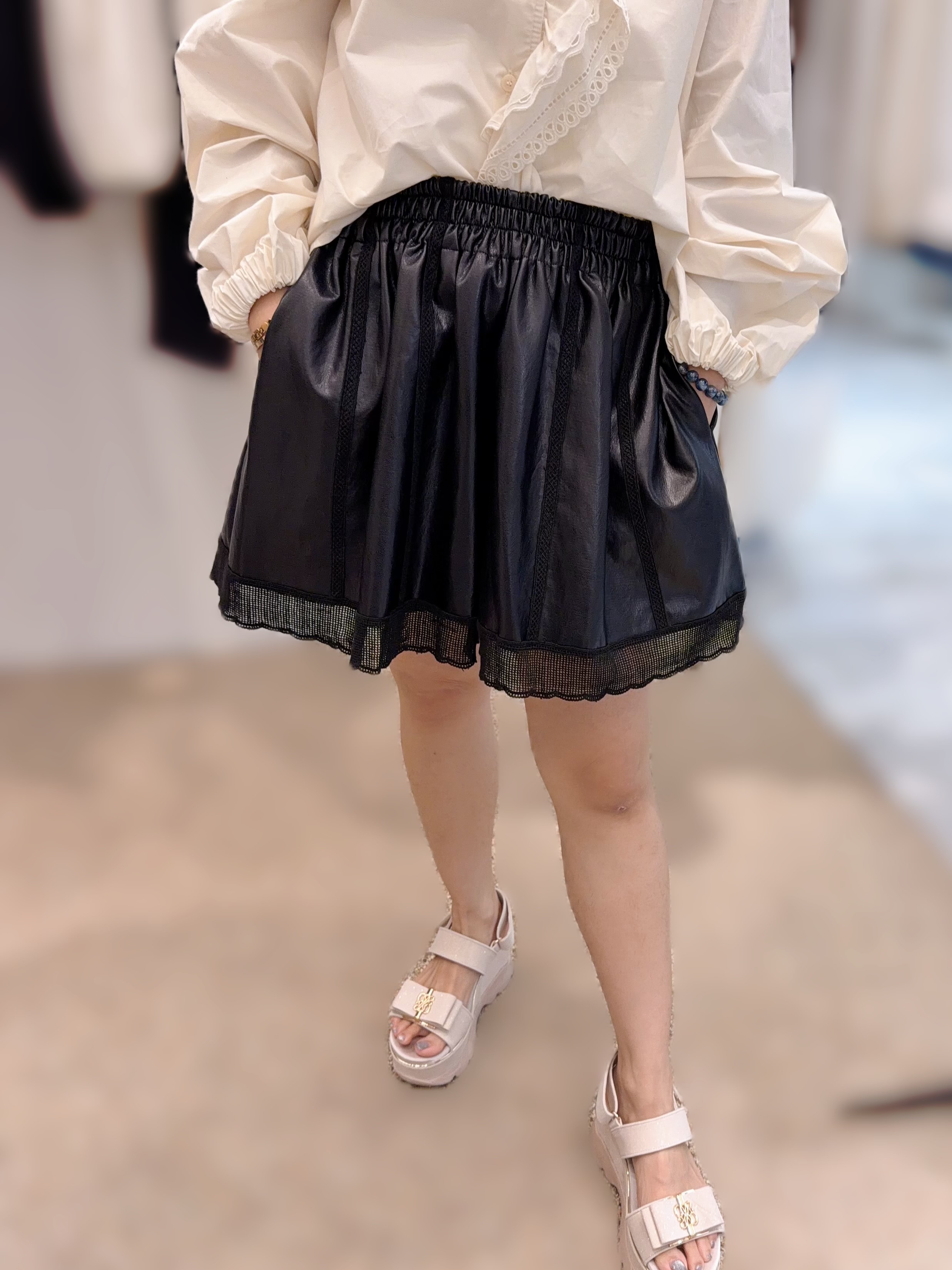 T06 裙褲 腰25-52 HIP59 長16 $599