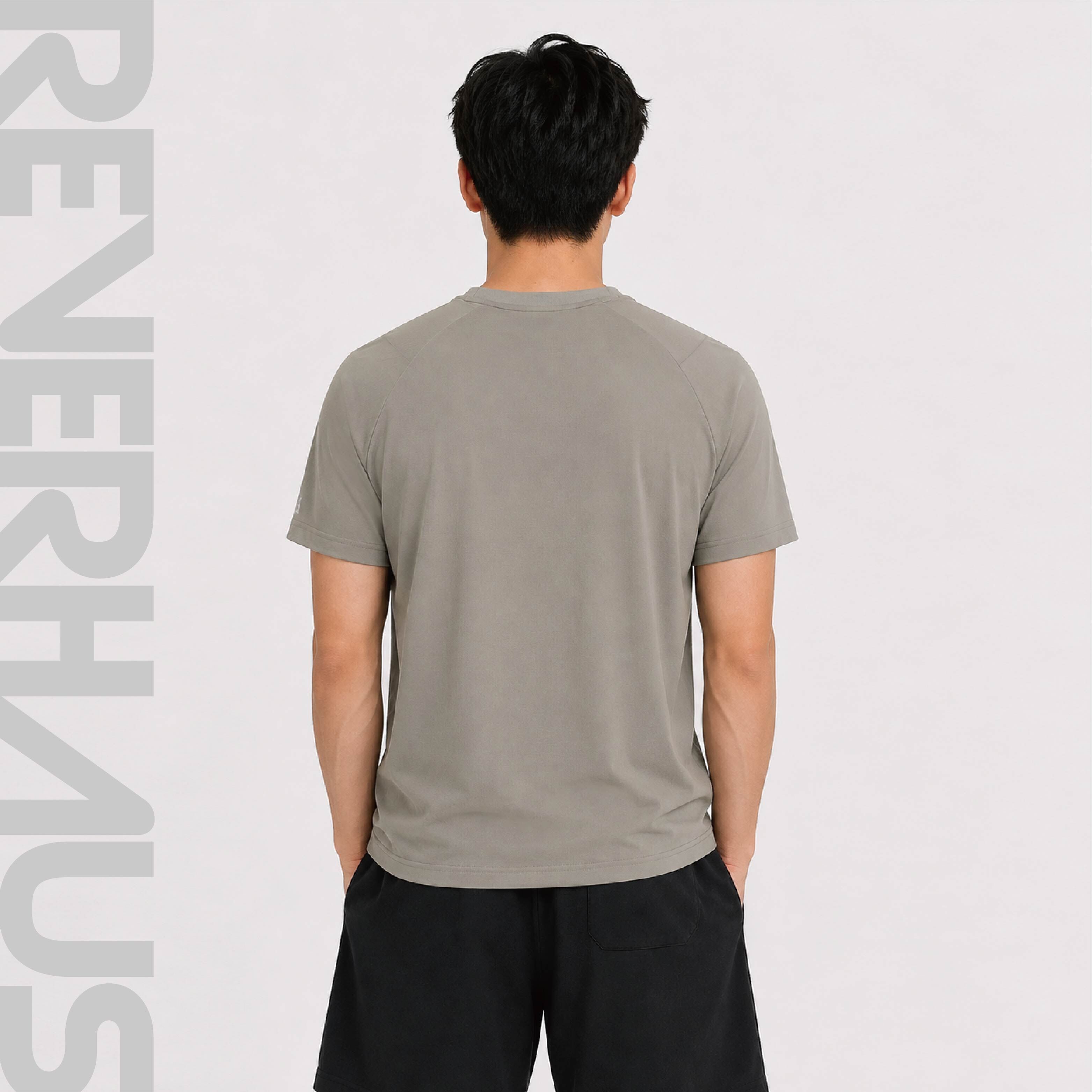 【 DESCENTE｜ 口袋透氣機能短TEE - 軍綠 】