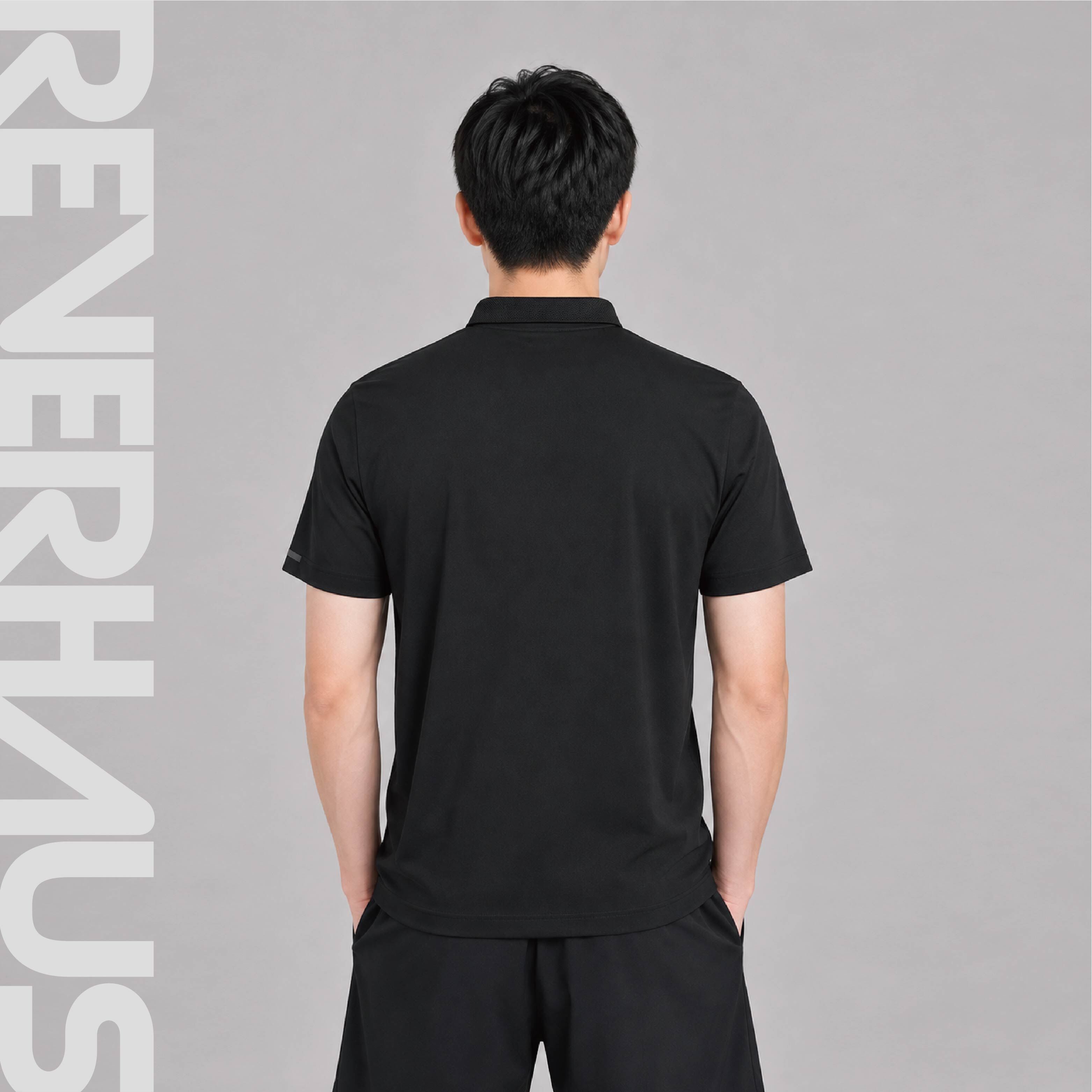 【 DESCENTE｜ 運彈性涼感POLO短TEE - 黑 】