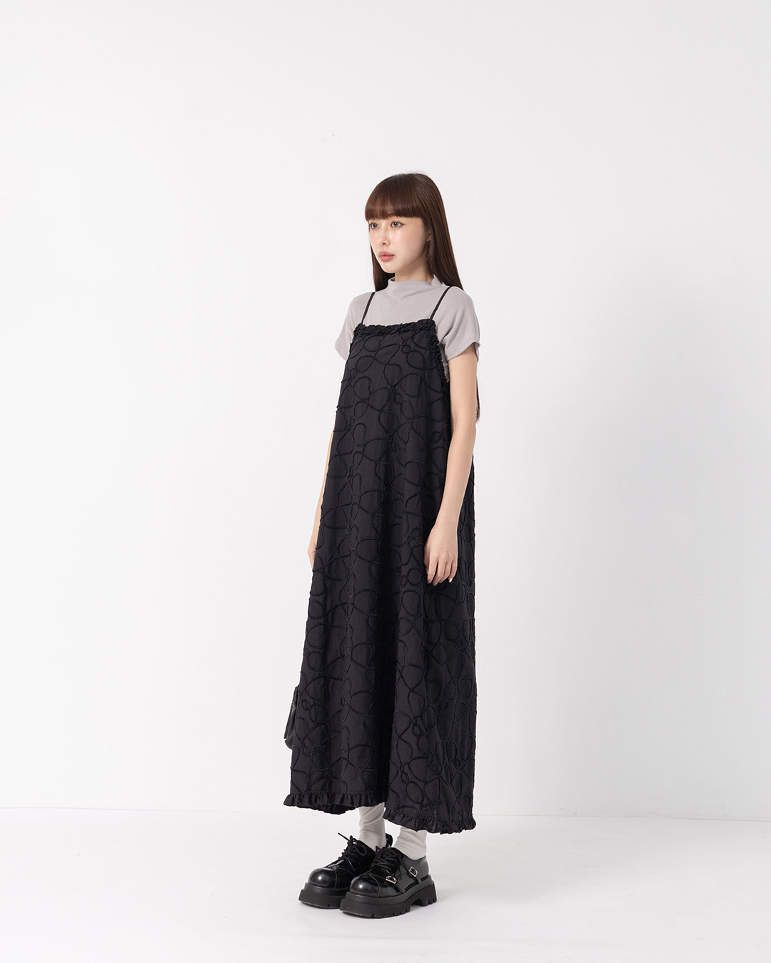 Ruffled jacquard design, spaghetti strap maxi dress, available in two colors.【01087357】in stock+pre-order