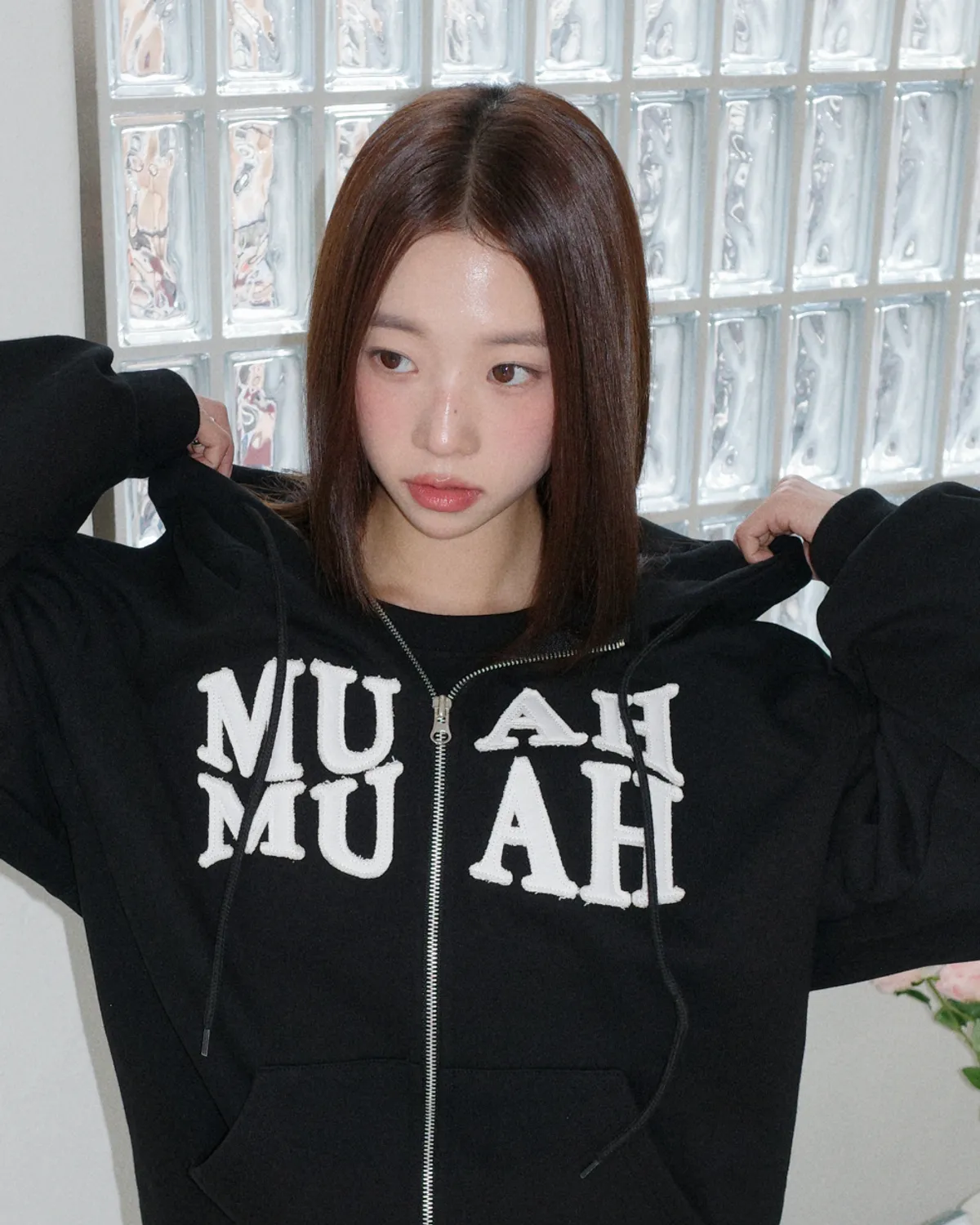 【預購】Muah Muah ZKD090302 MUAH Logo 連帽拉鍊外套