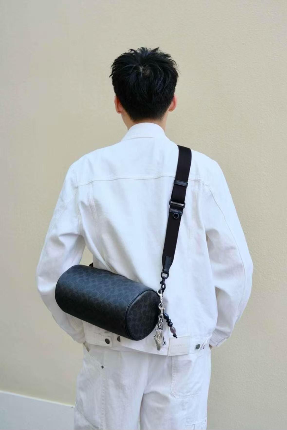 【預購】COACH H090310 Andre 24 圓筒手提包