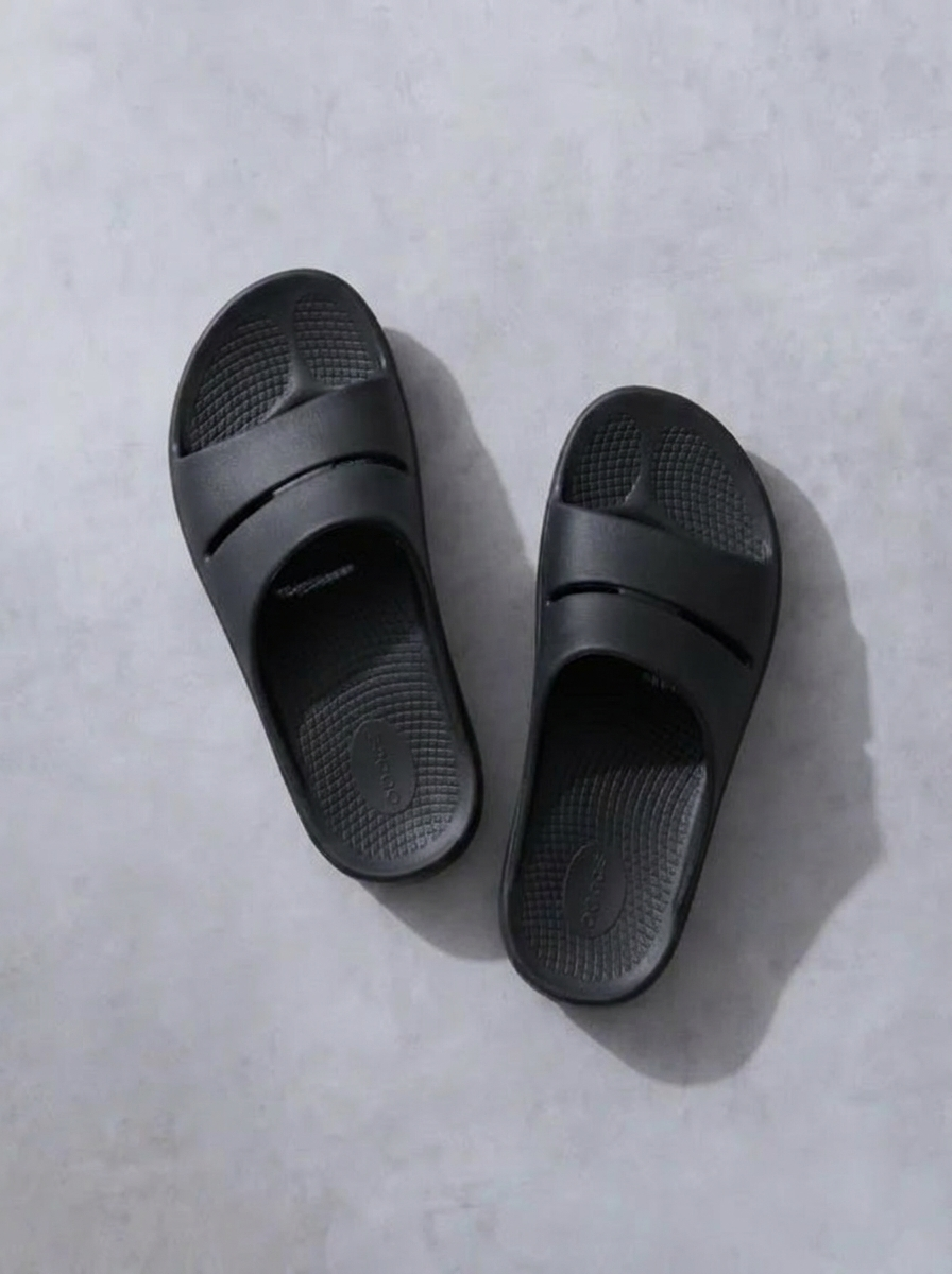 OOFOS OOahh 日本恢復拖鞋