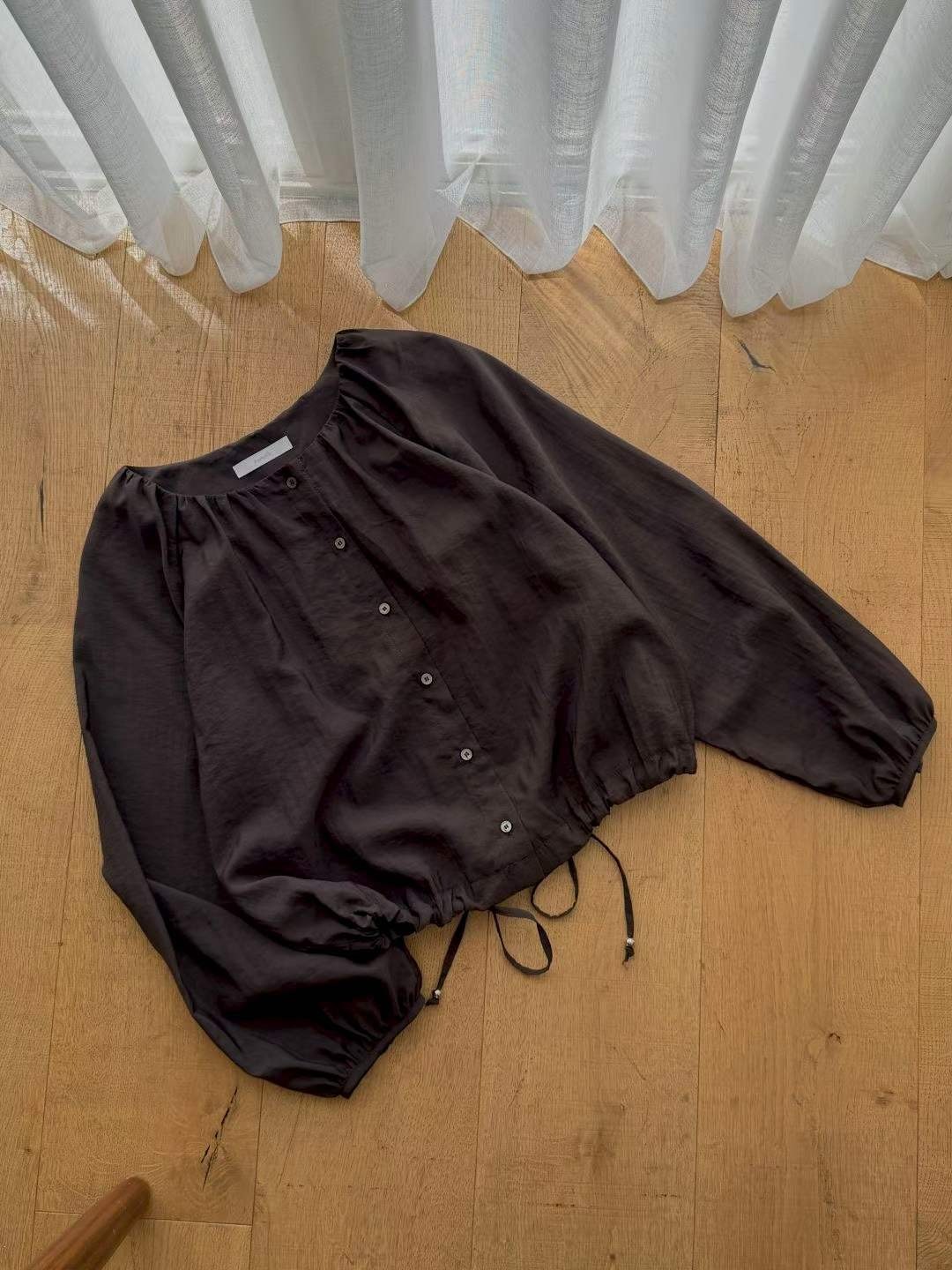 [韓國服飾] Folnua 店主直播衣著
