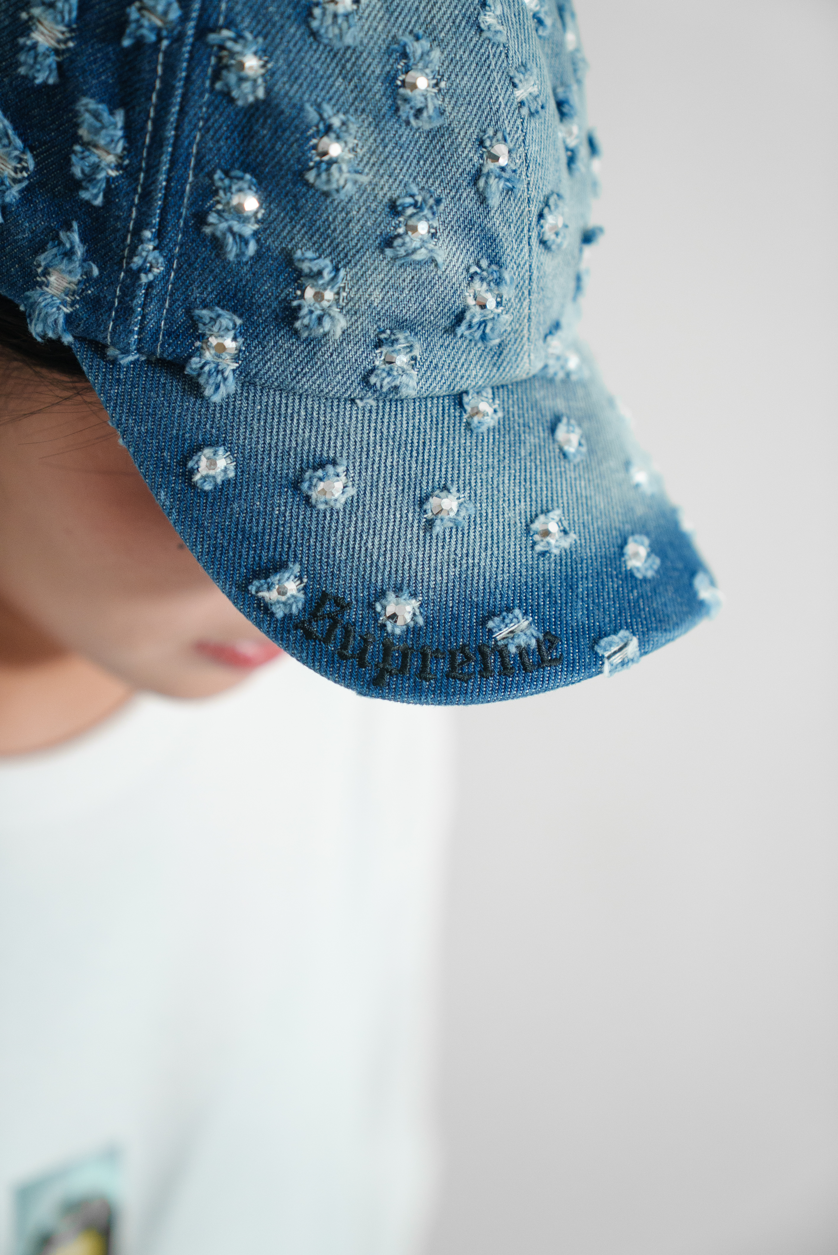 Focus Store】現貨秒發Supreme FW26 Week1 Hole Punch Rhinest